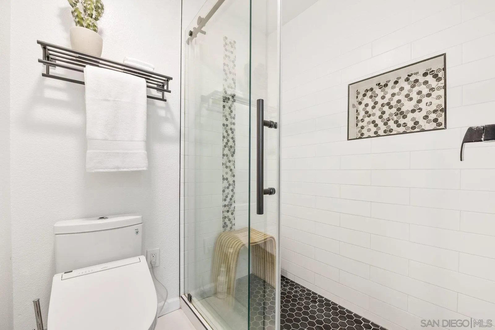 Photo #19: 250033577 Listing: Photo #19