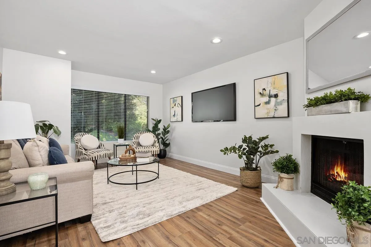Photo #2: 250033584 Listing 