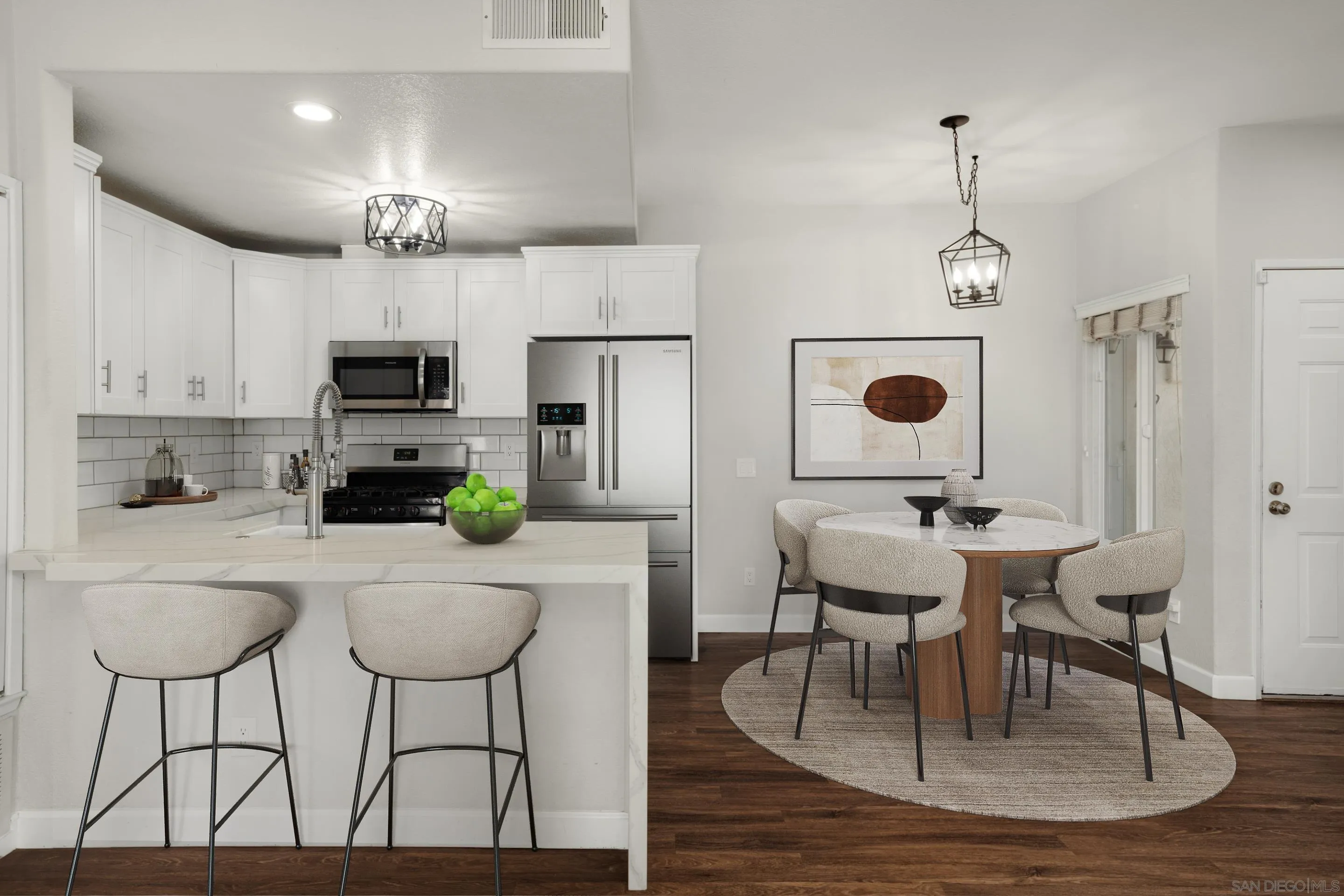 Photo #2: 250033587 Listing 