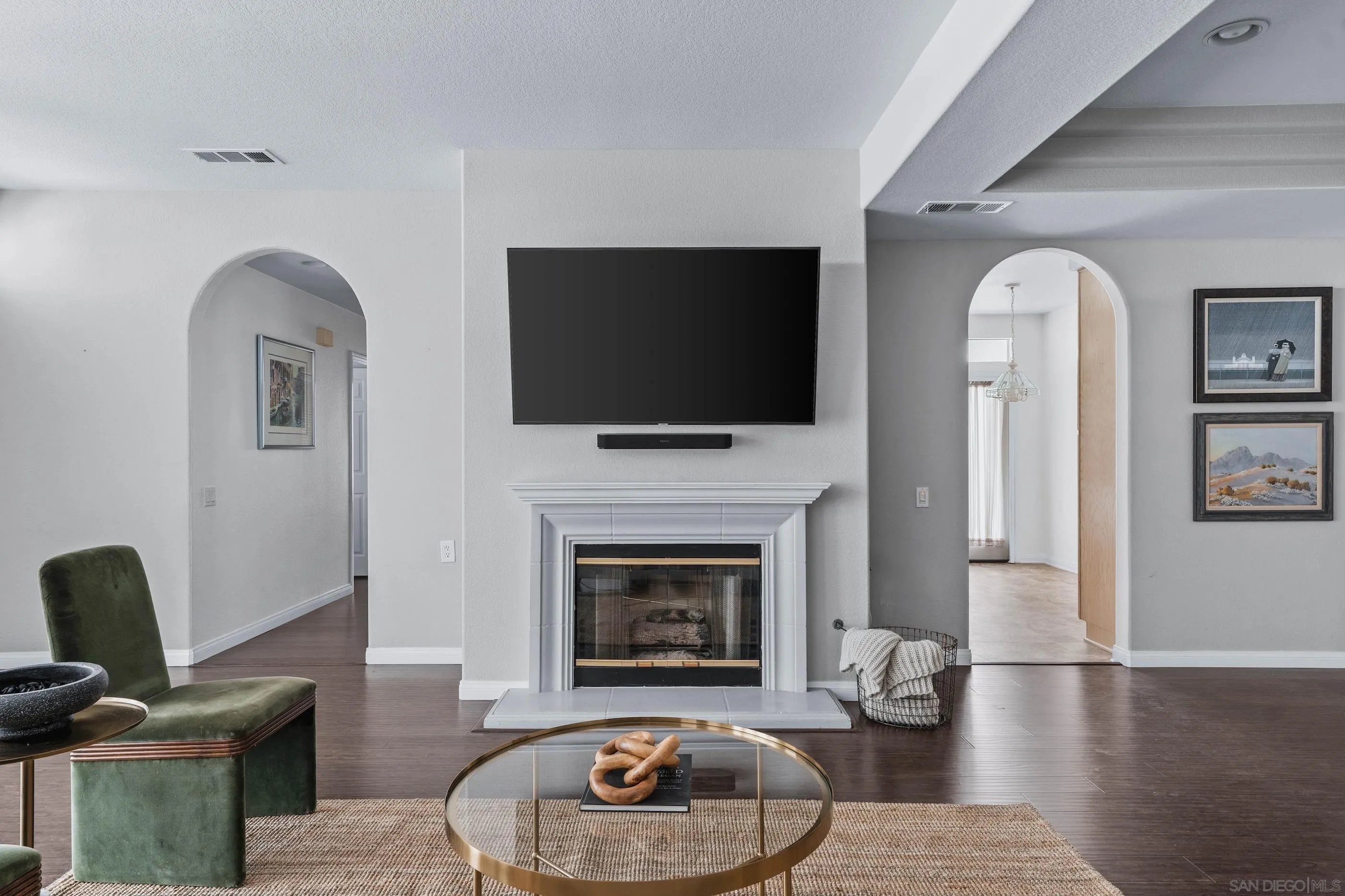 Photo #4: 250033597 Listing 