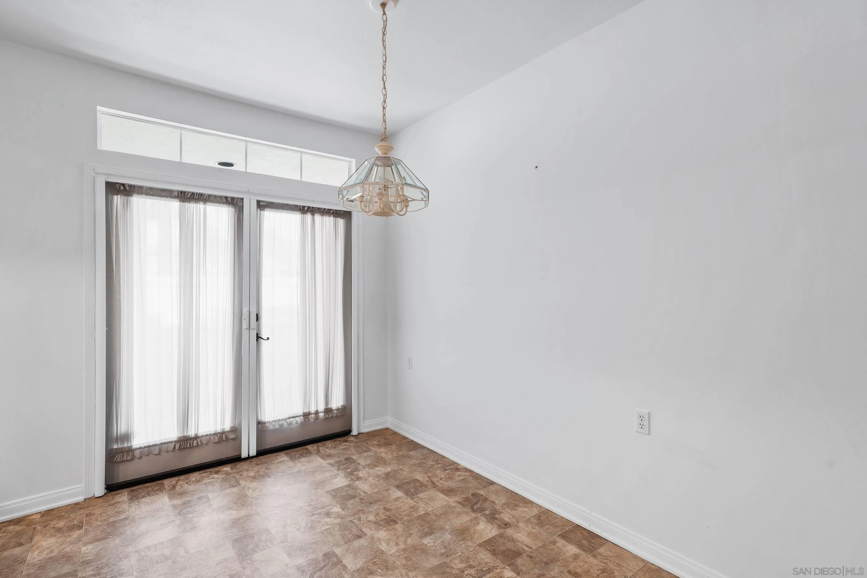 Photo #9: 250033597 Listing: Photo #9
