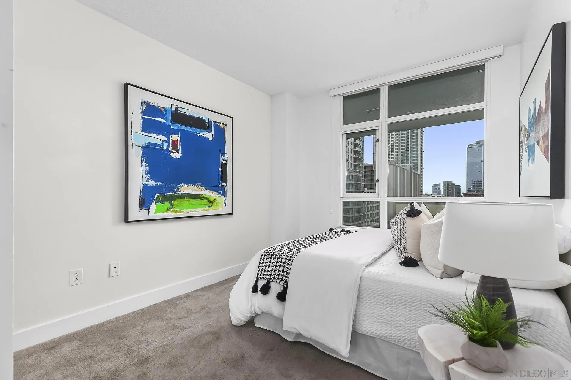 https://cdn.realtyfeed.com/cdn/127/250033611/d8663b177292e567fc80f9d570e0c23c.webp