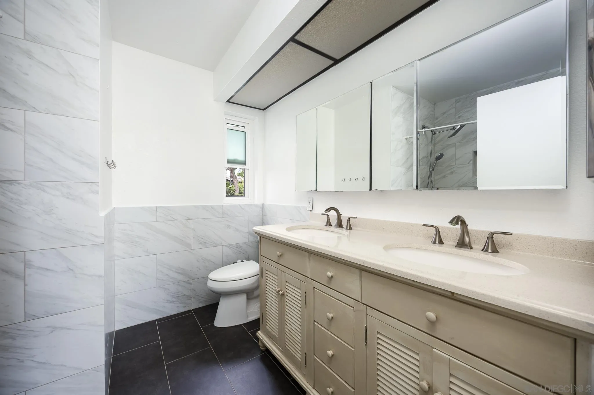 Photo #23: 250033613 Listing: Photo #23