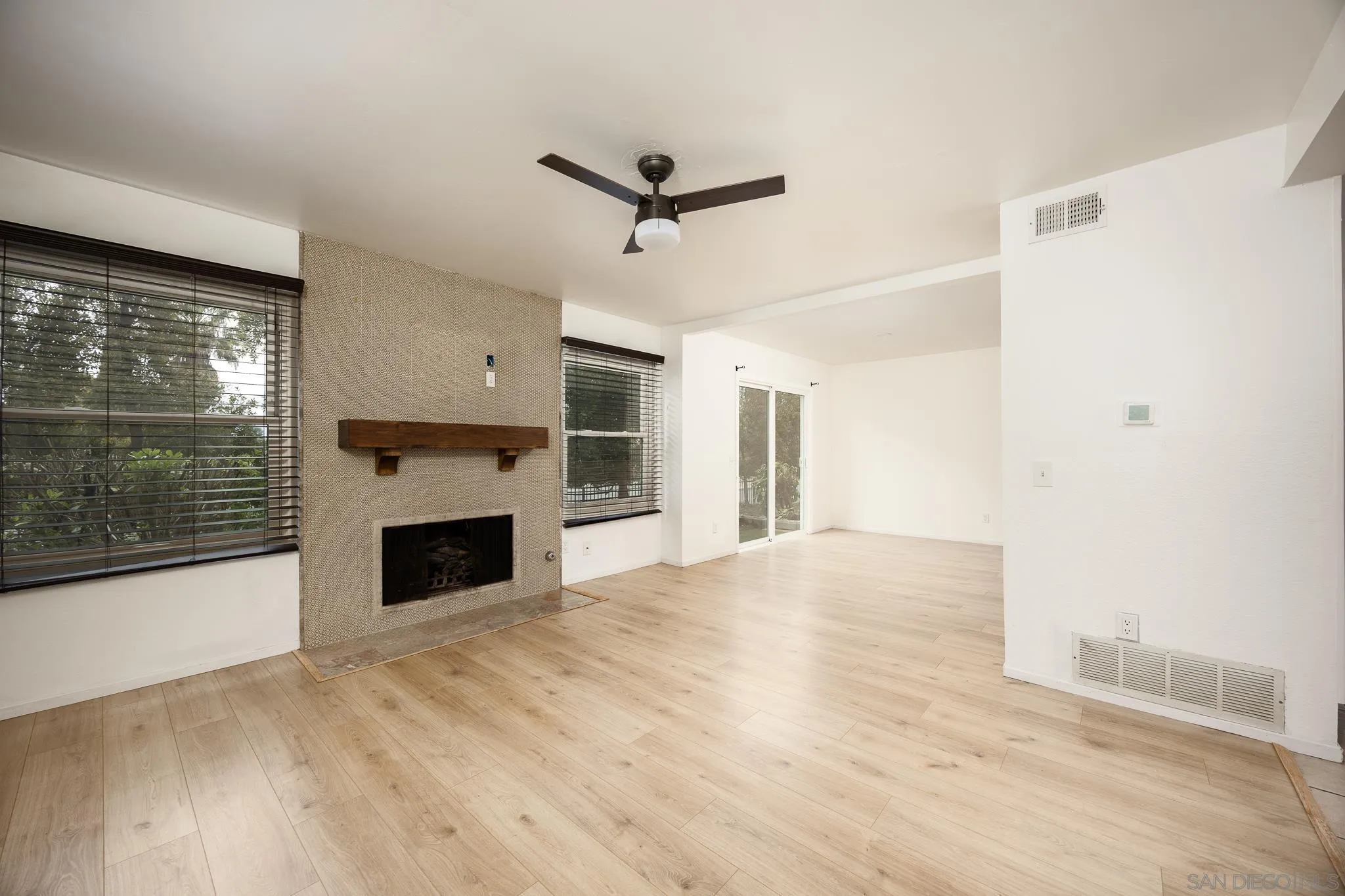 Photo #10: 250033613 Listing: Photo #10