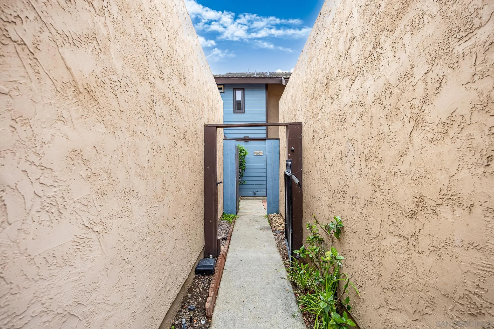 Photo #3: 250033613 Listing 