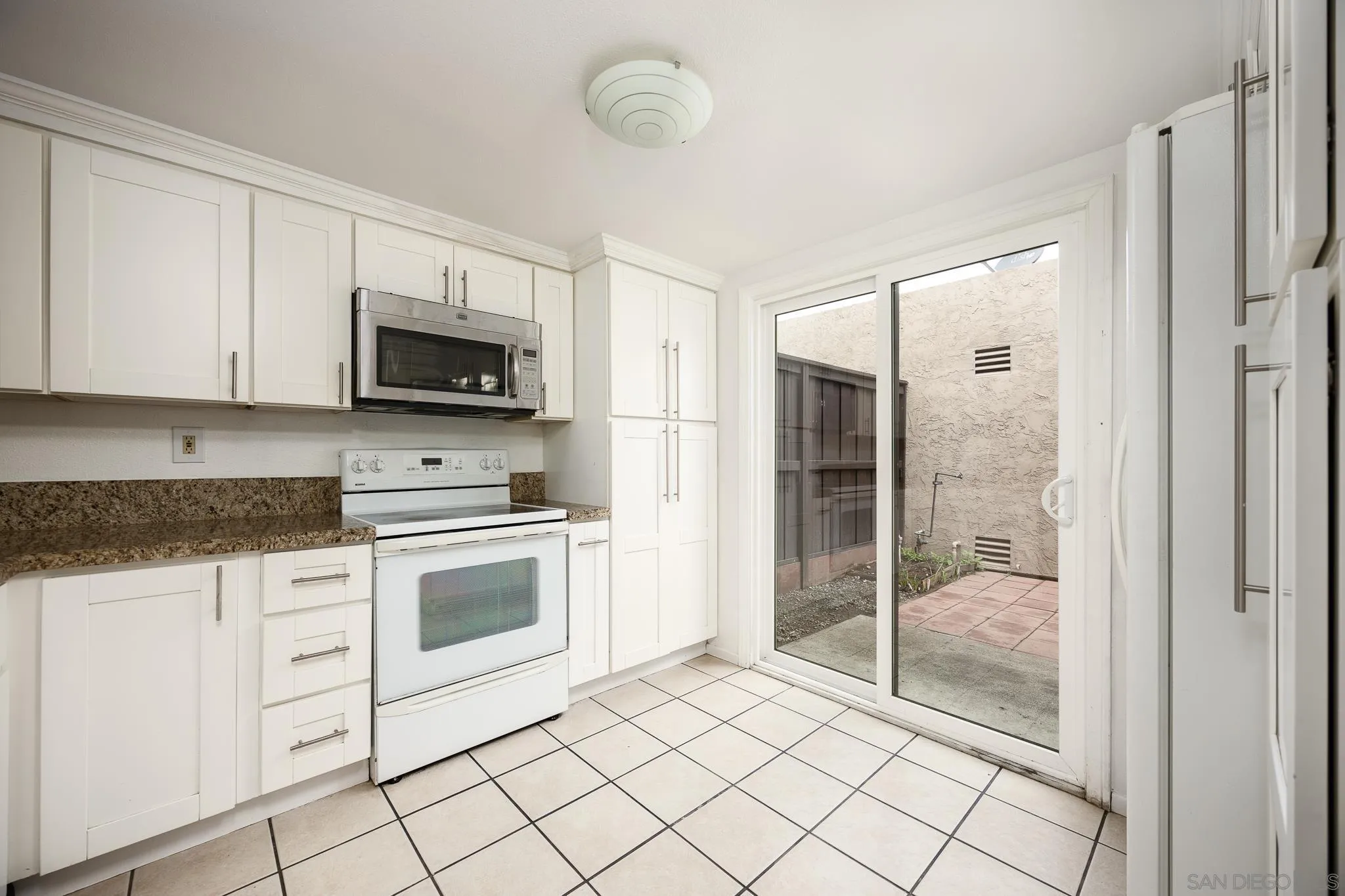 https://cdn.realtyfeed.com/cdn/127/250033613/96b818f80e00d9fed6124e29fb66e26f.webp