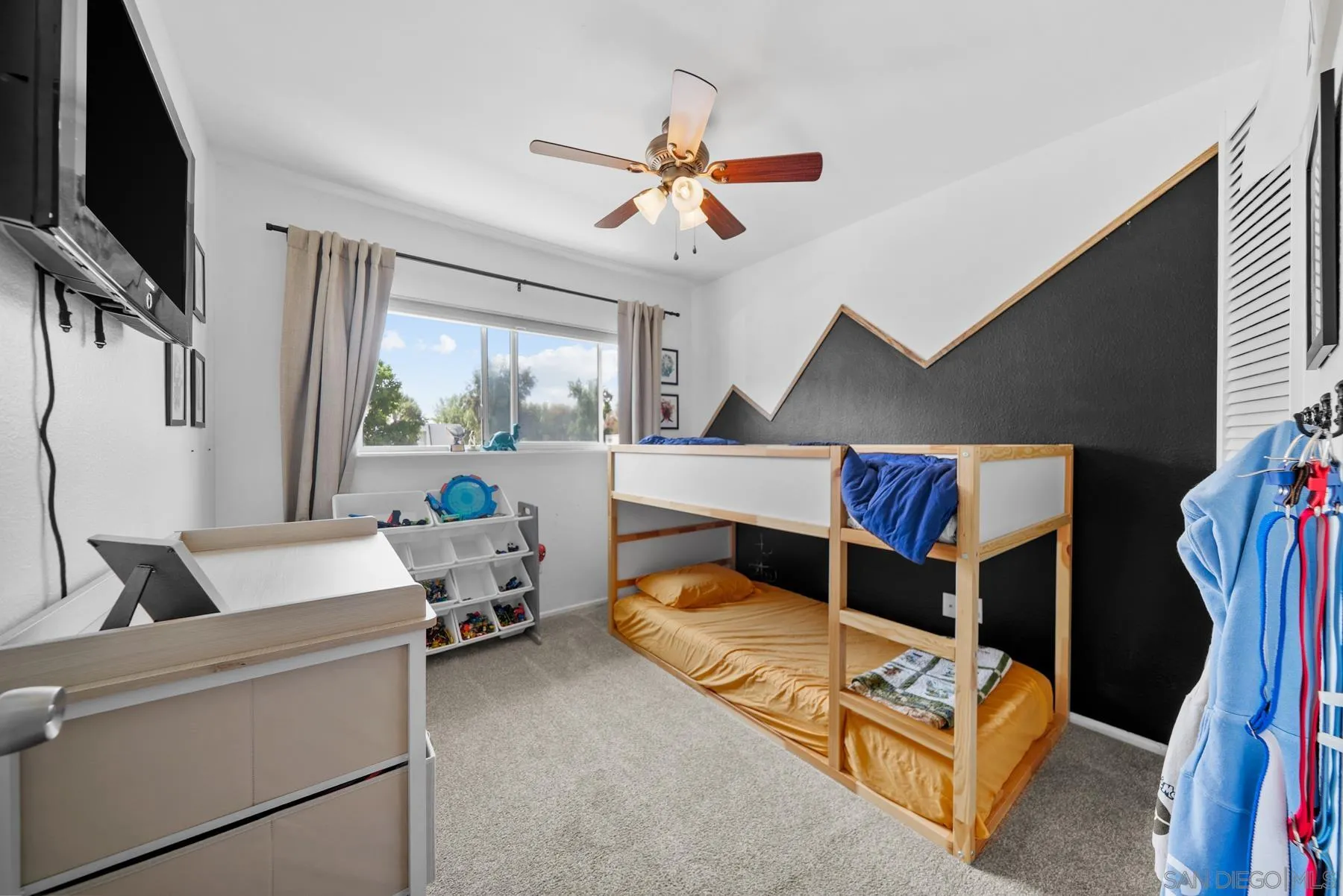 https://cdn.realtyfeed.com/cdn/127/250033614/9061c1eeda8ffe80021a2ac986900f6c.webp