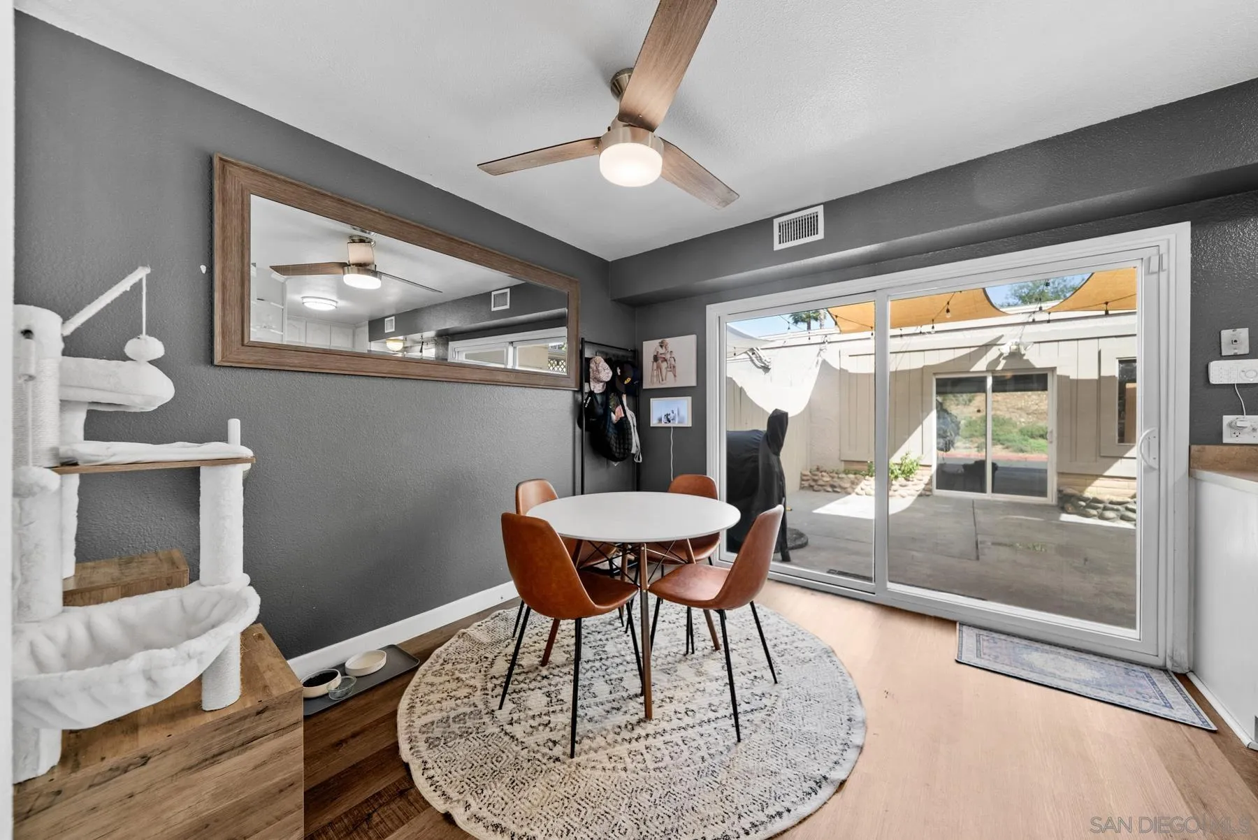 https://cdn.realtyfeed.com/cdn/127/250033614/b288cf0748a0602ca7130c12ffb3ca5d.webp