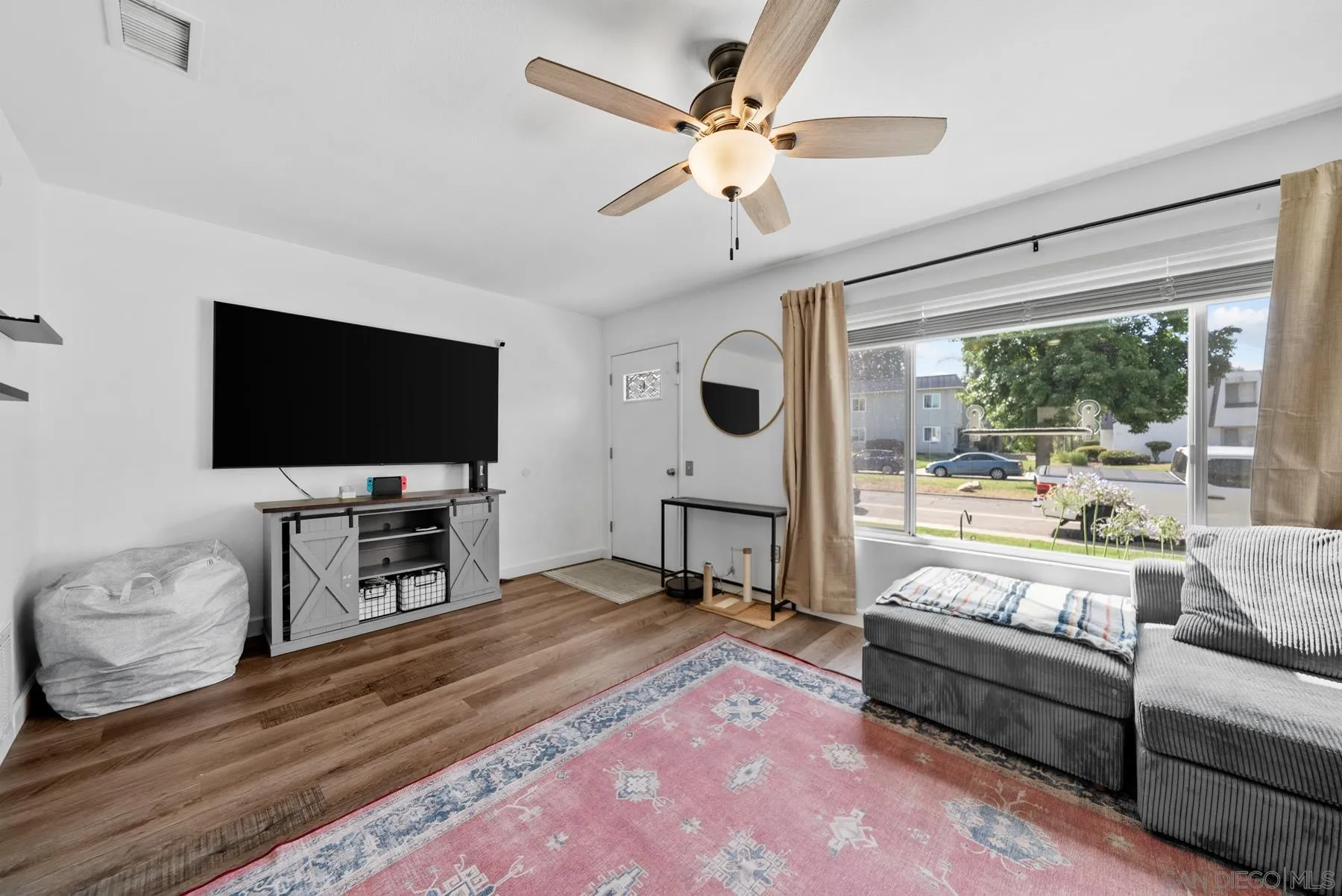 https://cdn.realtyfeed.com/cdn/127/250033614/d7aadf33c59295e43f684ac126420e7a.webp