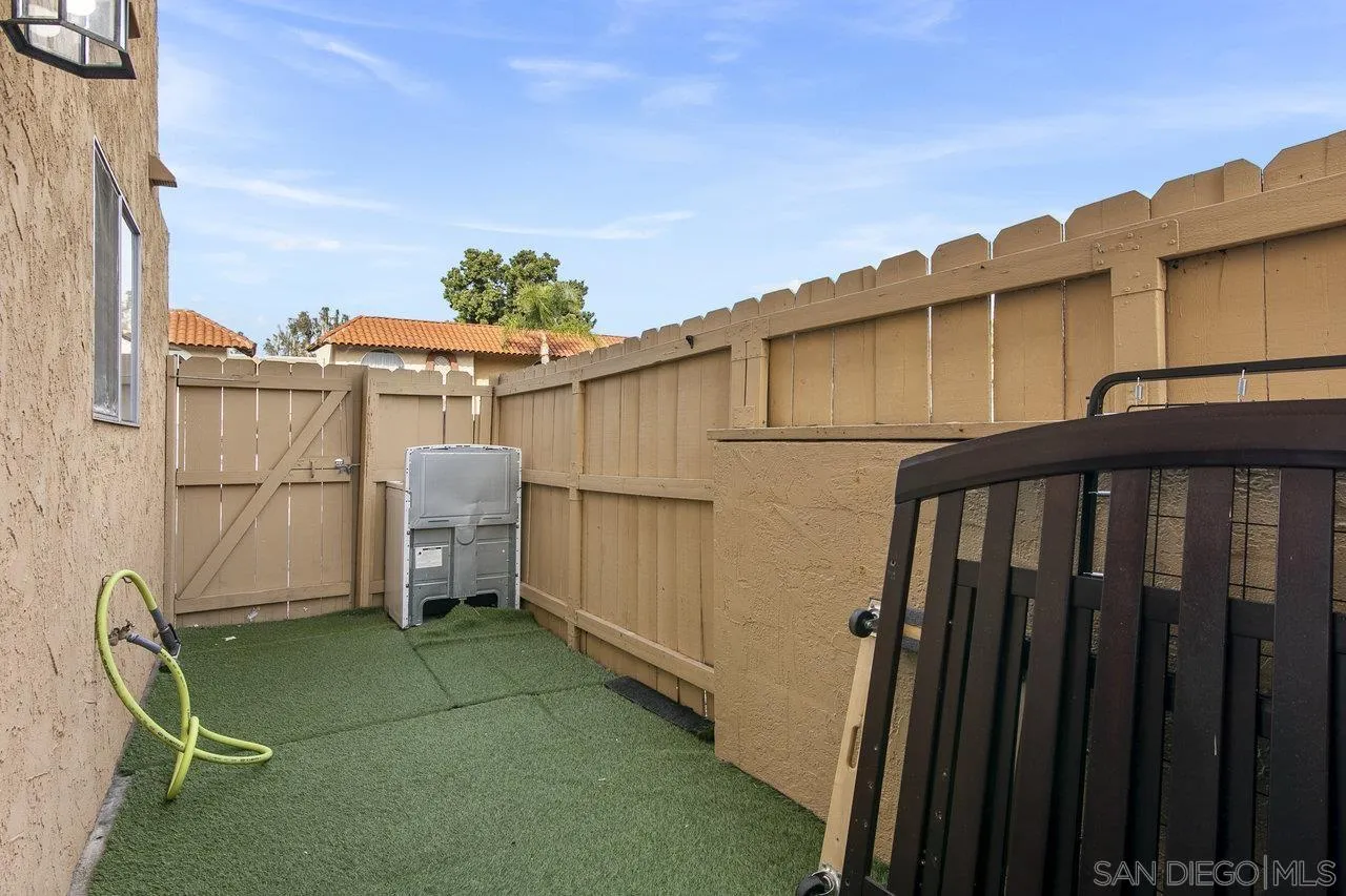Photo #15: 250033630 Listing: Photo #15