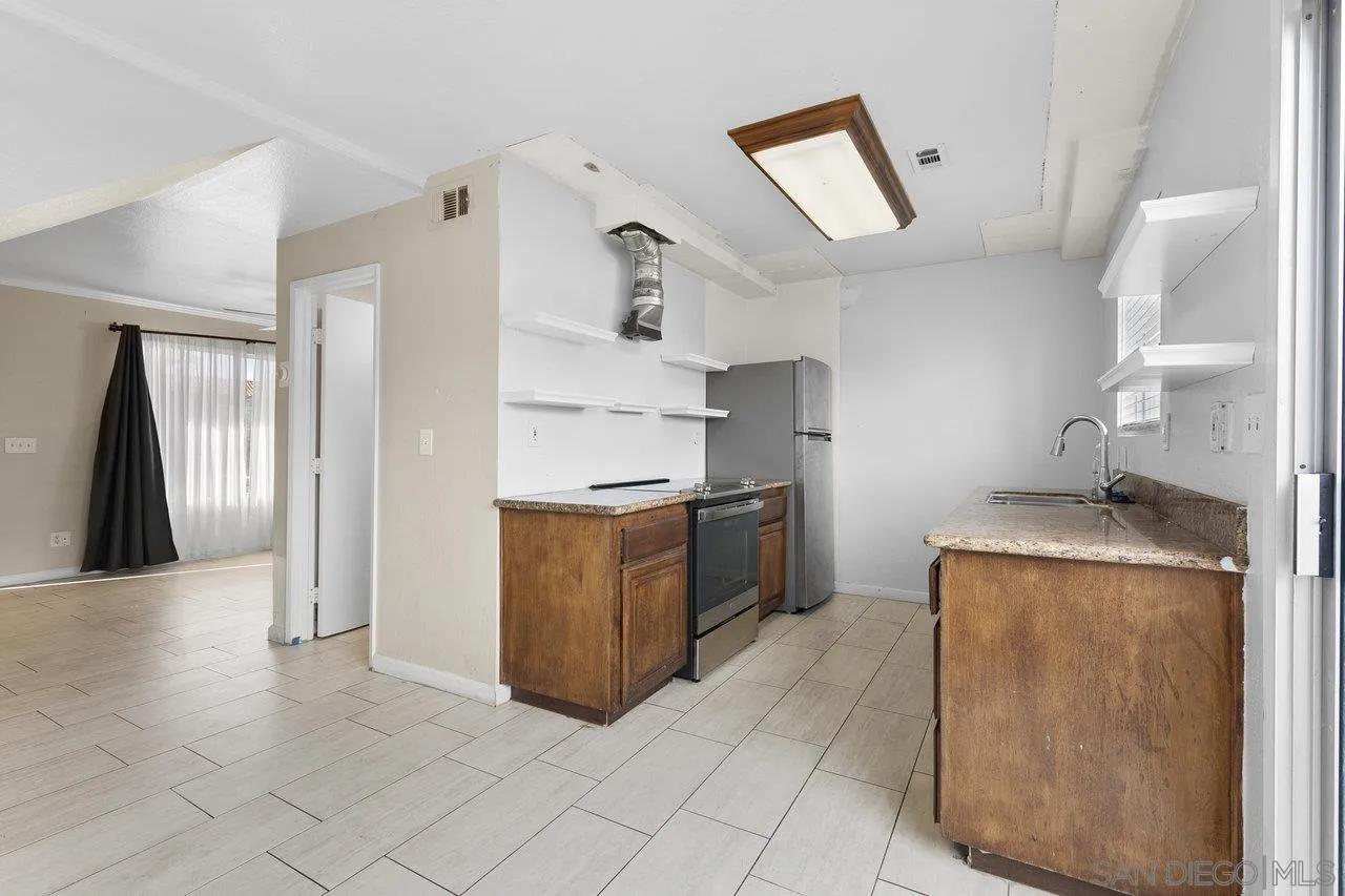 Photo #6: 250033630 Listing 