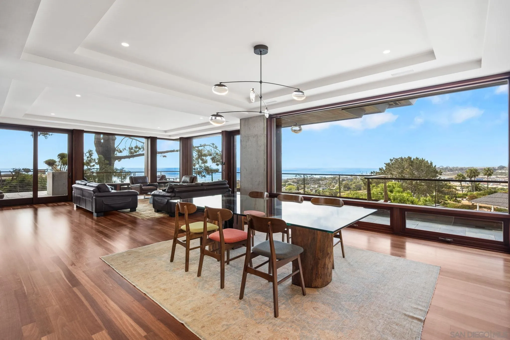 https://cdn.realtyfeed.com/cdn/127/250033631/7484e113b4c067826a6b1f103e1b9b5c.webp