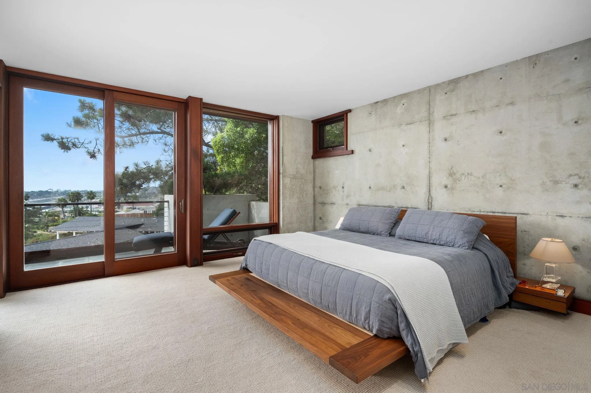 https://cdn.realtyfeed.com/cdn/127/250033631/ab0e62c3fe71f31368b1300d58252df6.webp