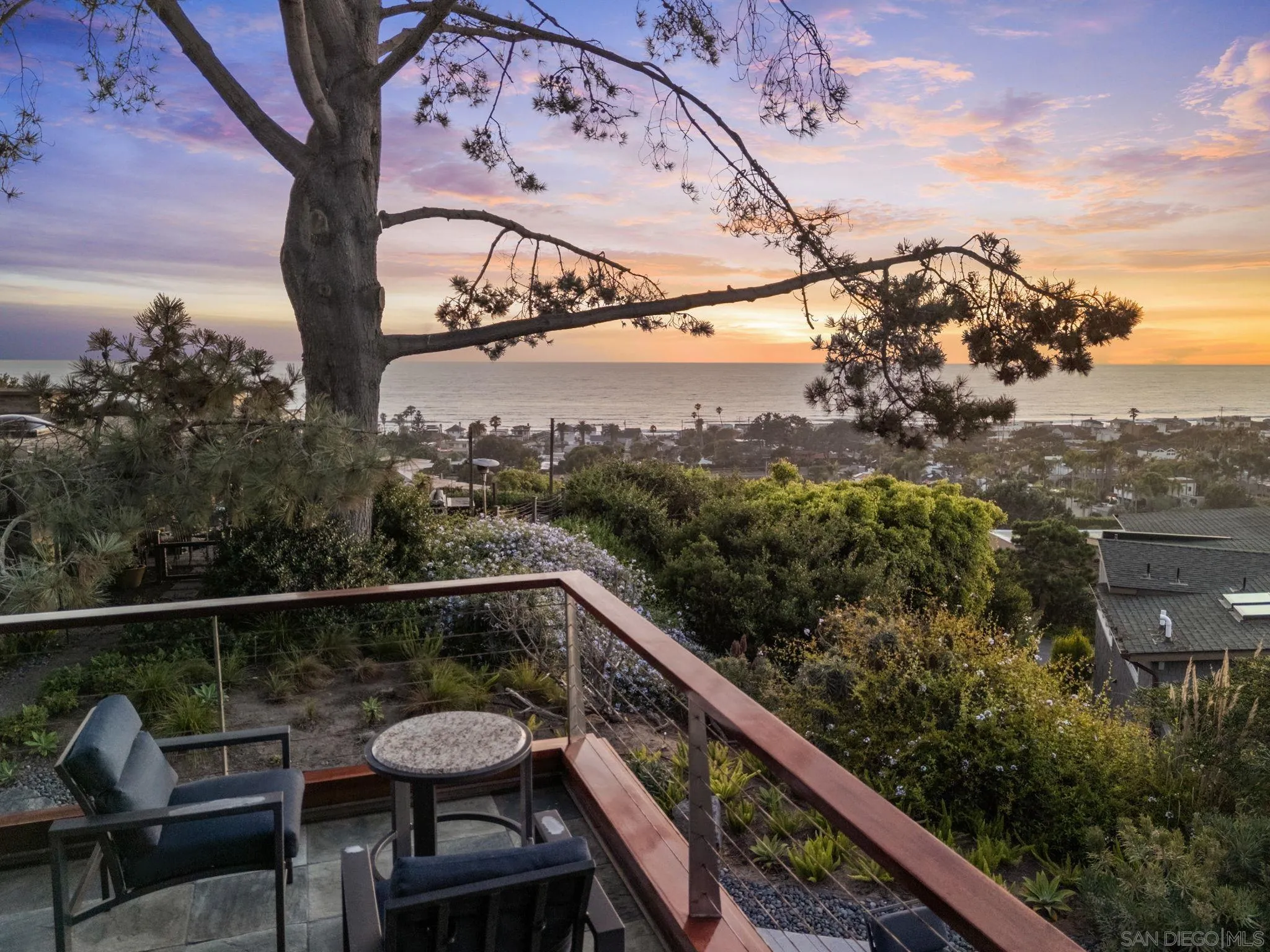 https://cdn.realtyfeed.com/cdn/127/250033631/c064e291de67a4c0040dc54f56df6017.webp
