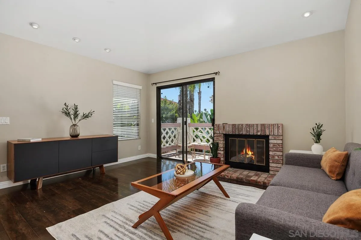 Photo #3: 250033632 Listing 