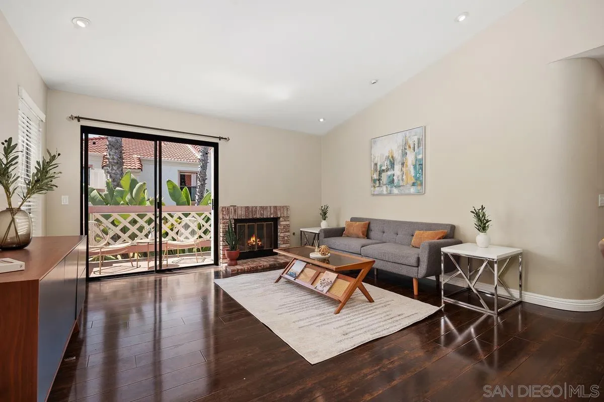 Photo #4: 250033632 Listing 