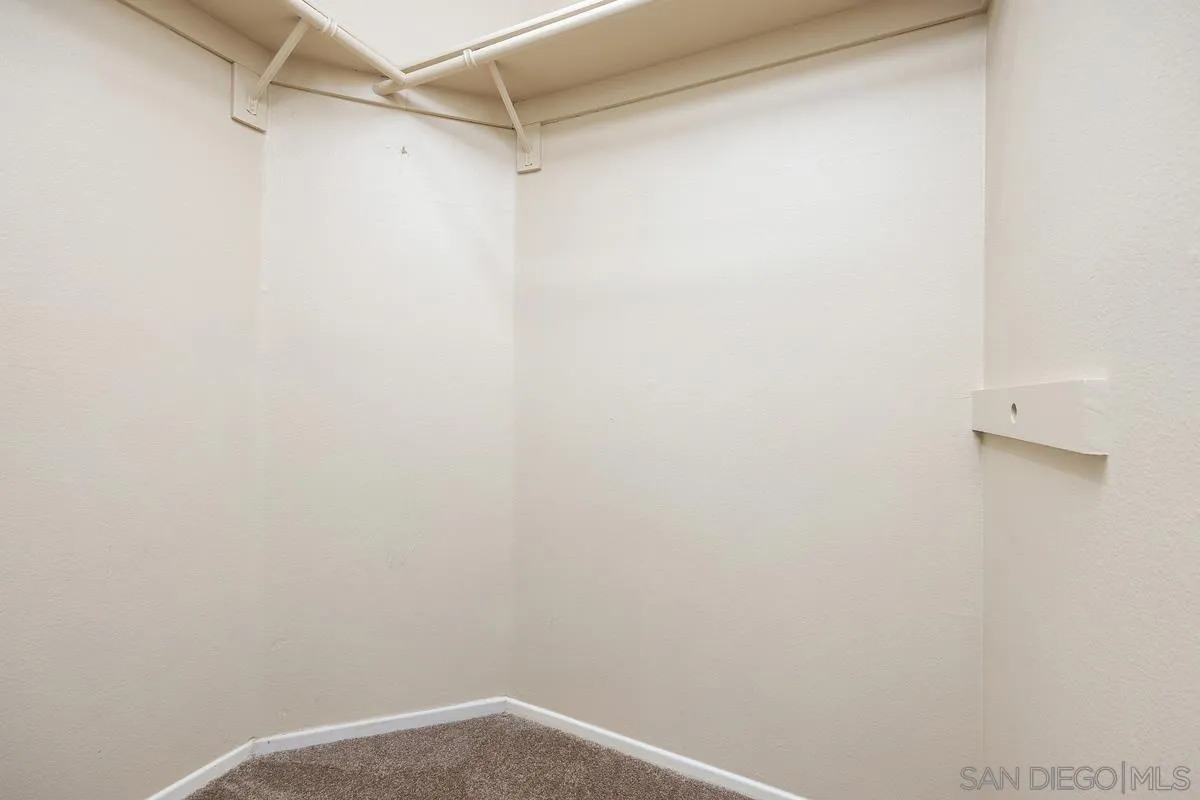 Photo #17: 250033632 Listing: Photo #17