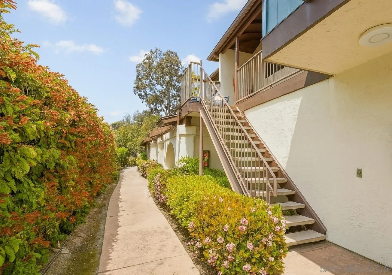 Photo #3: 250033635 Listing 