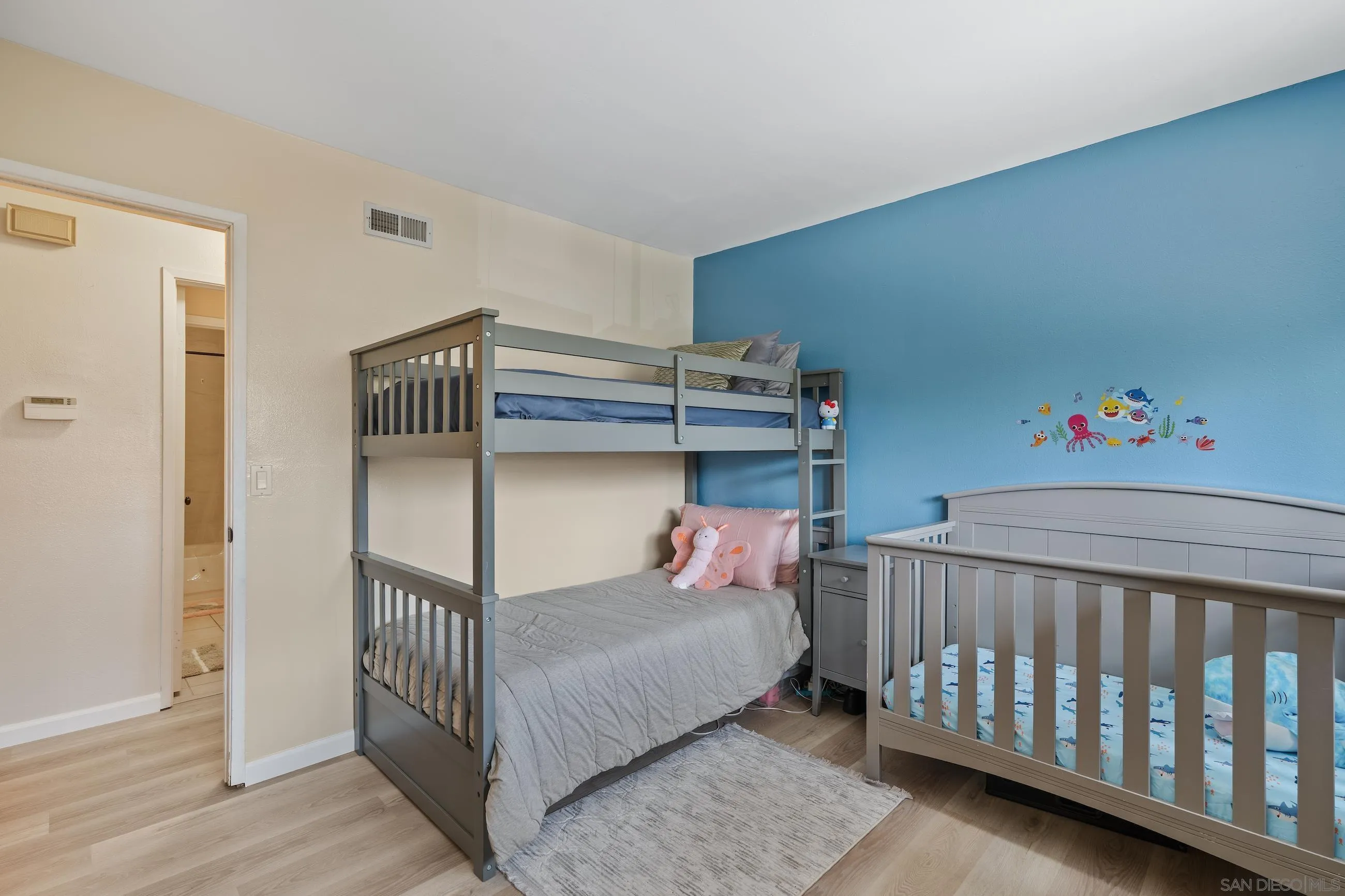 Photo #12: 250033635 Listing: Photo #12