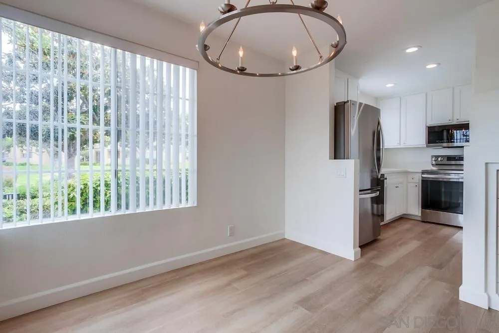 Photo #6: 250033646 Listing 