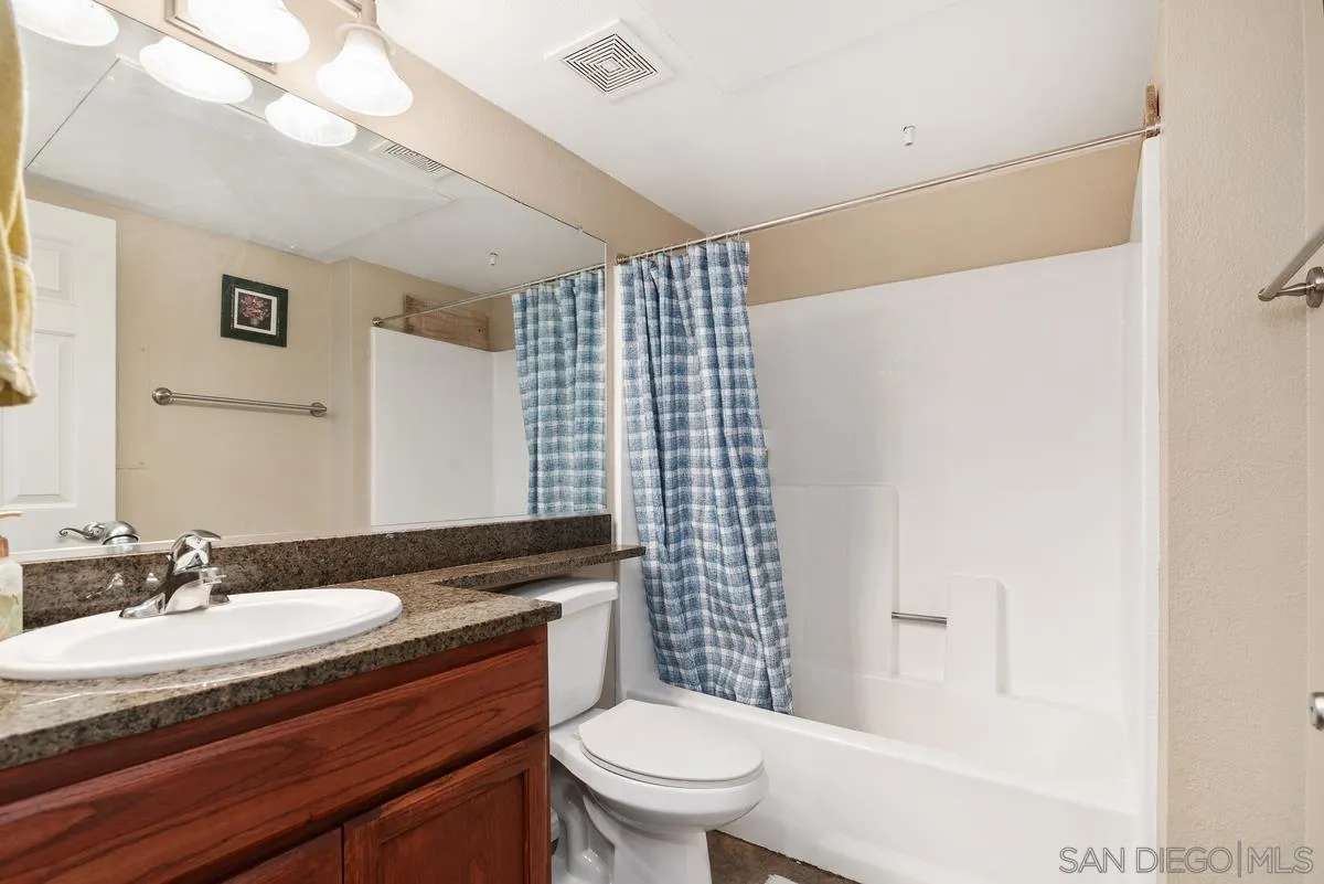 Photo #17: 250033650 Listing: Photo #17