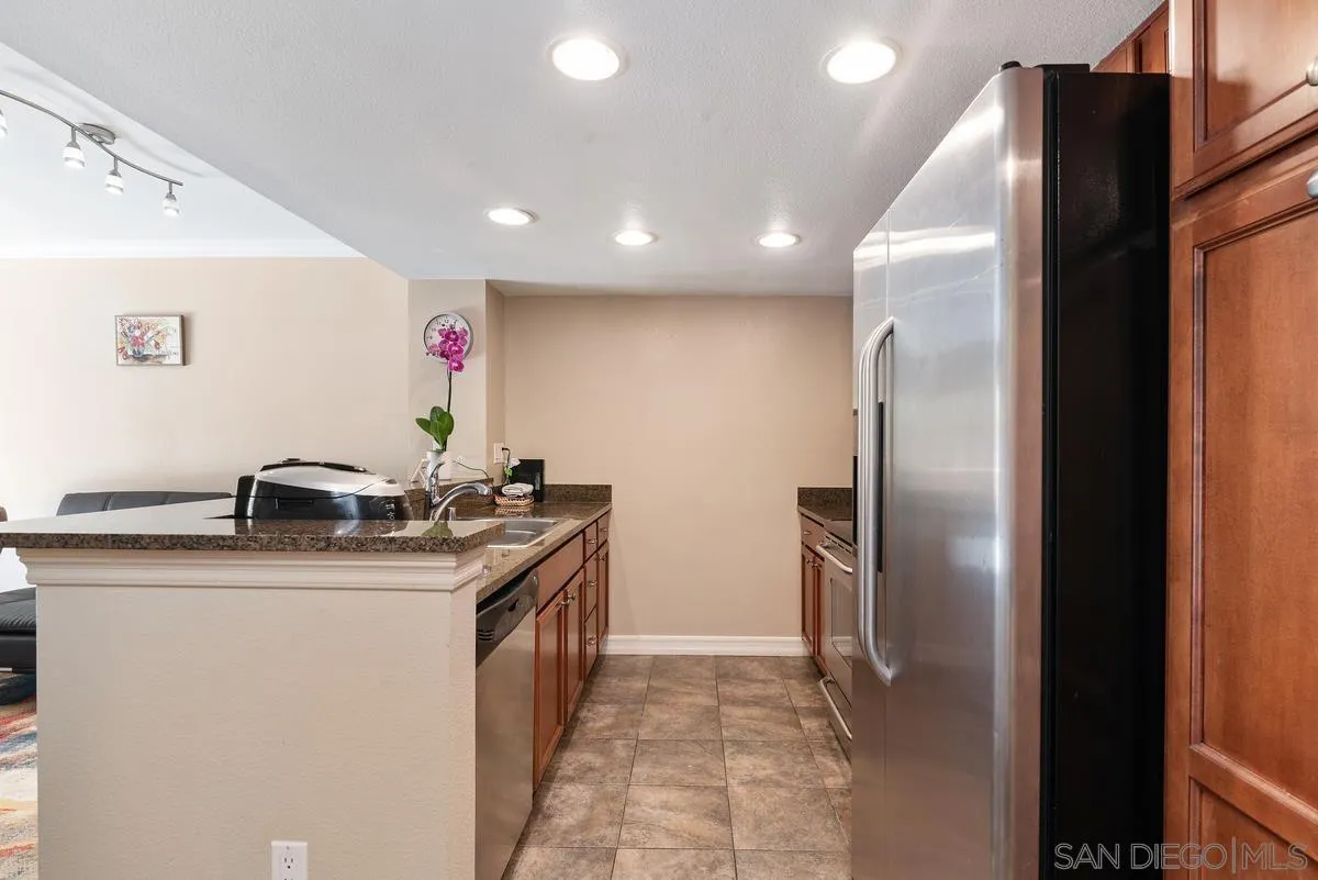 Photo #10: 250033650 Listing: Photo #10