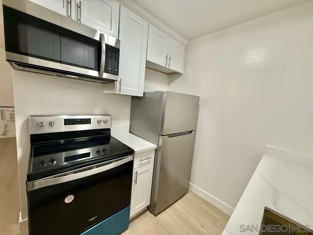Photo #3: 250033653 Listing 