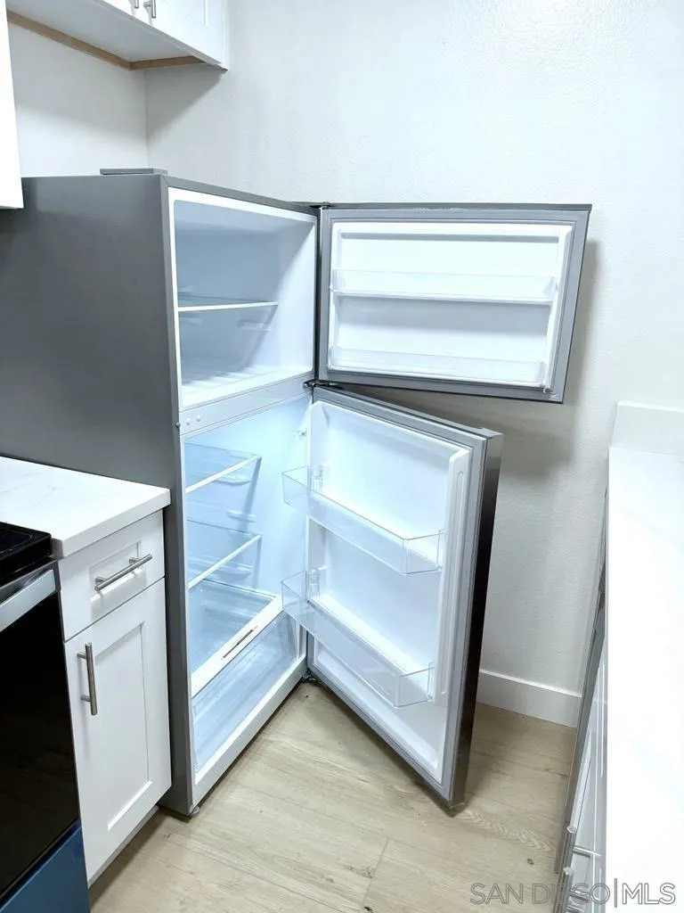 https://cdn.realtyfeed.com/cdn/127/250033653/27d09efbd6d2f3c6859b54222f44dffe.webp
