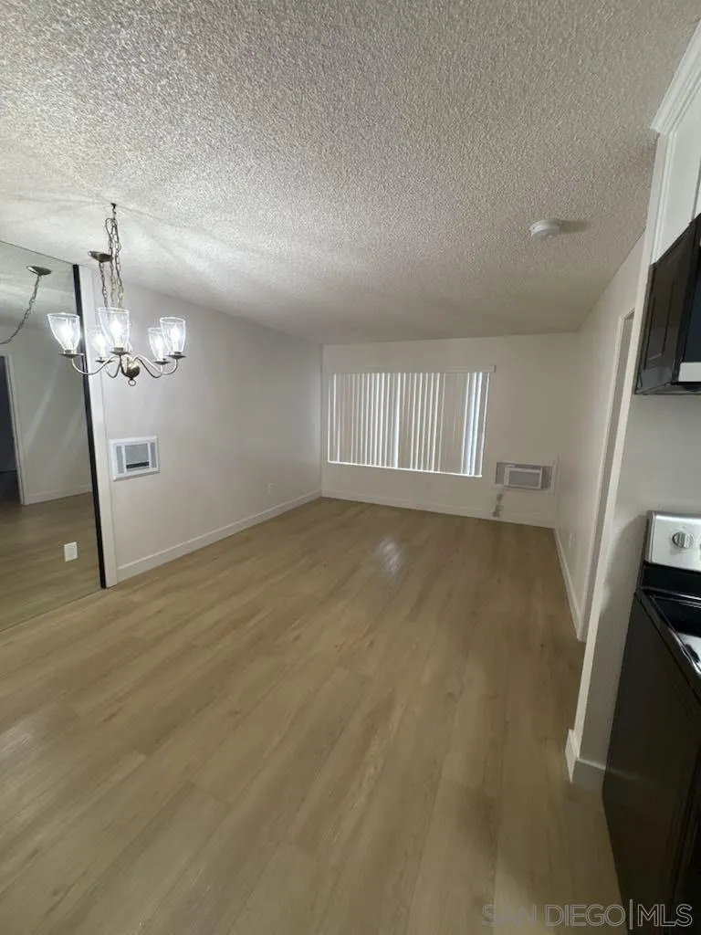 https://cdn.realtyfeed.com/cdn/127/250033653/c201e8a266212372cf8683af2697245a.webp