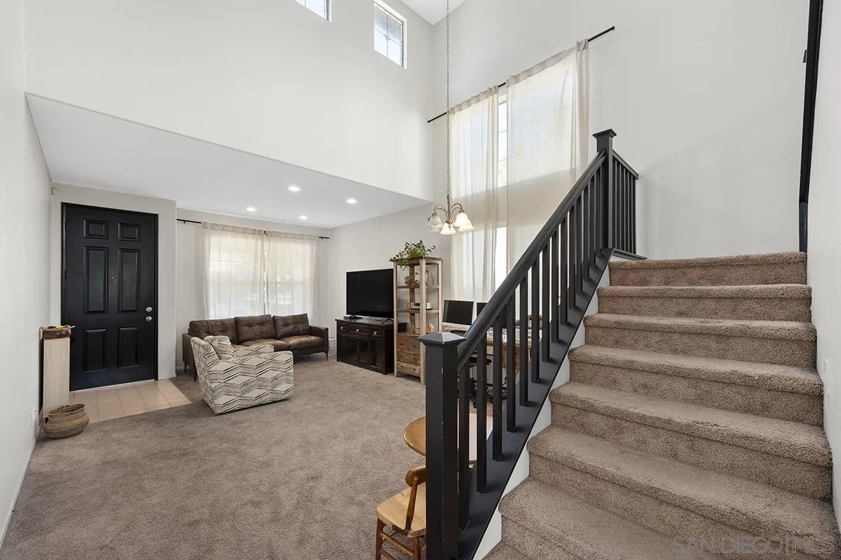 https://cdn.realtyfeed.com/cdn/127/250033657/67da1bd785f5770ca67bbc0b0cc3c342.webp