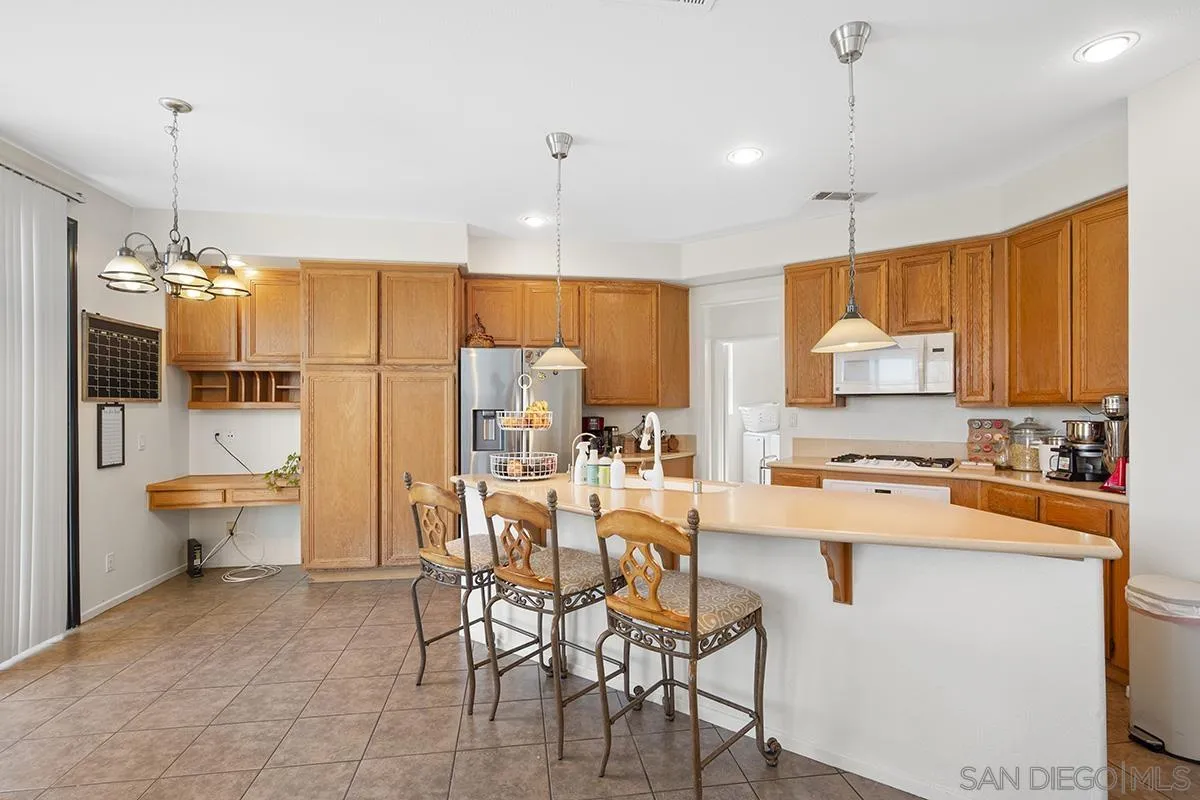 https://cdn.realtyfeed.com/cdn/127/250033657/95e3c158bbe488dc432427205cc52f93.webp
