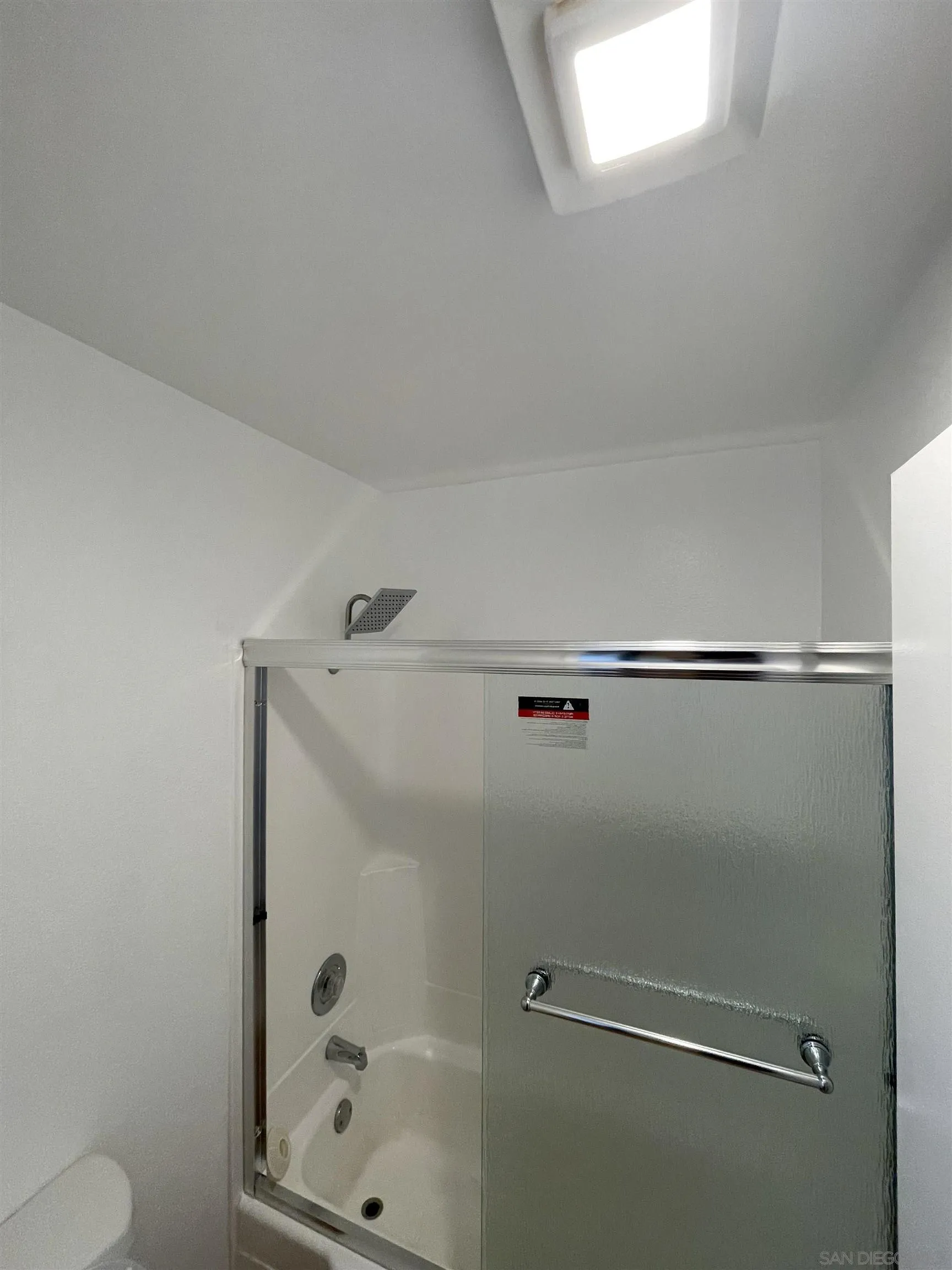 Photo #4: 250033659 Listing 