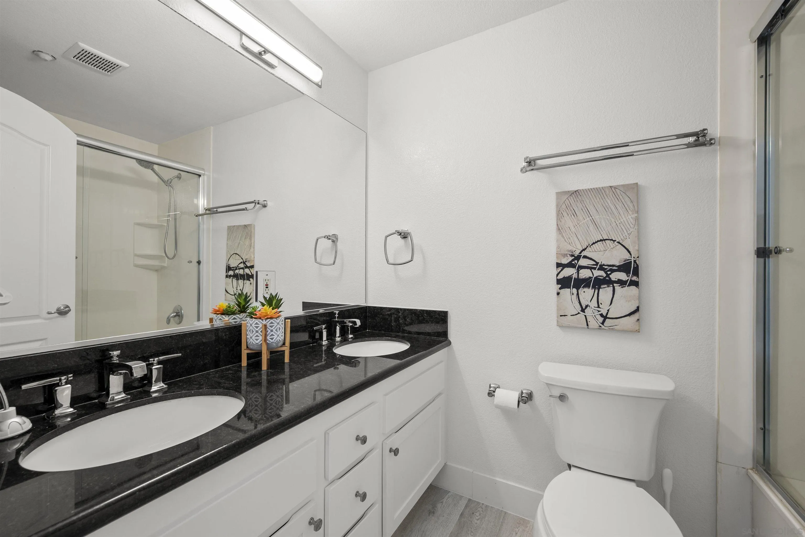 Photo #28: 250033660 Listing: Photo #28