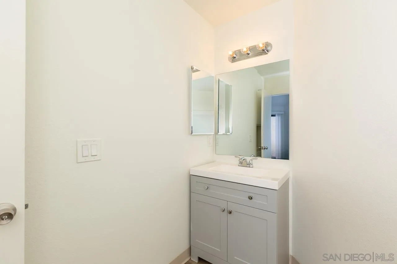 https://cdn.realtyfeed.com/cdn/127/250033661/2a700d34bfae80959c85ea5f924b4f0d.webp