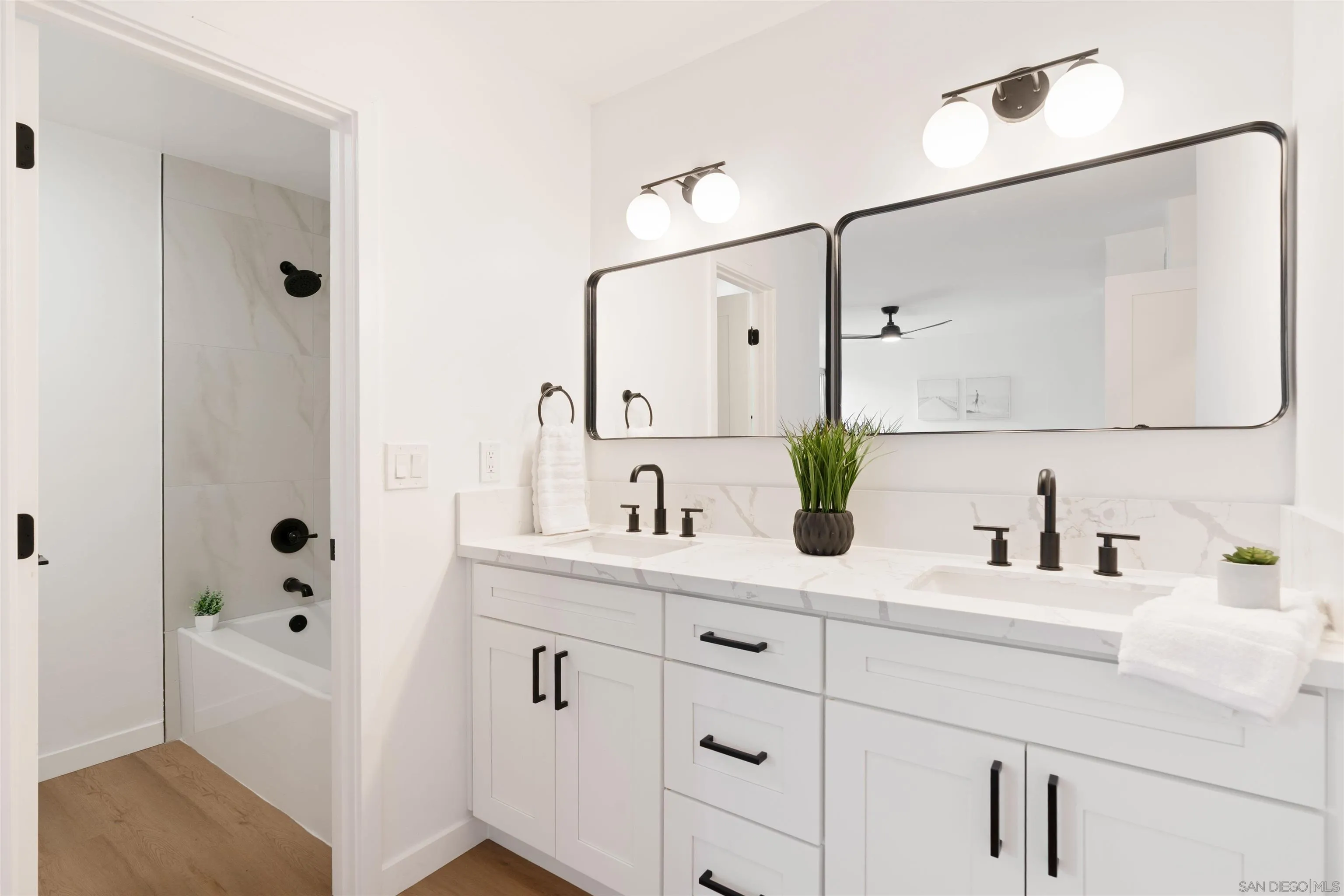 Photo #19: 250033672 Listing: Photo #19