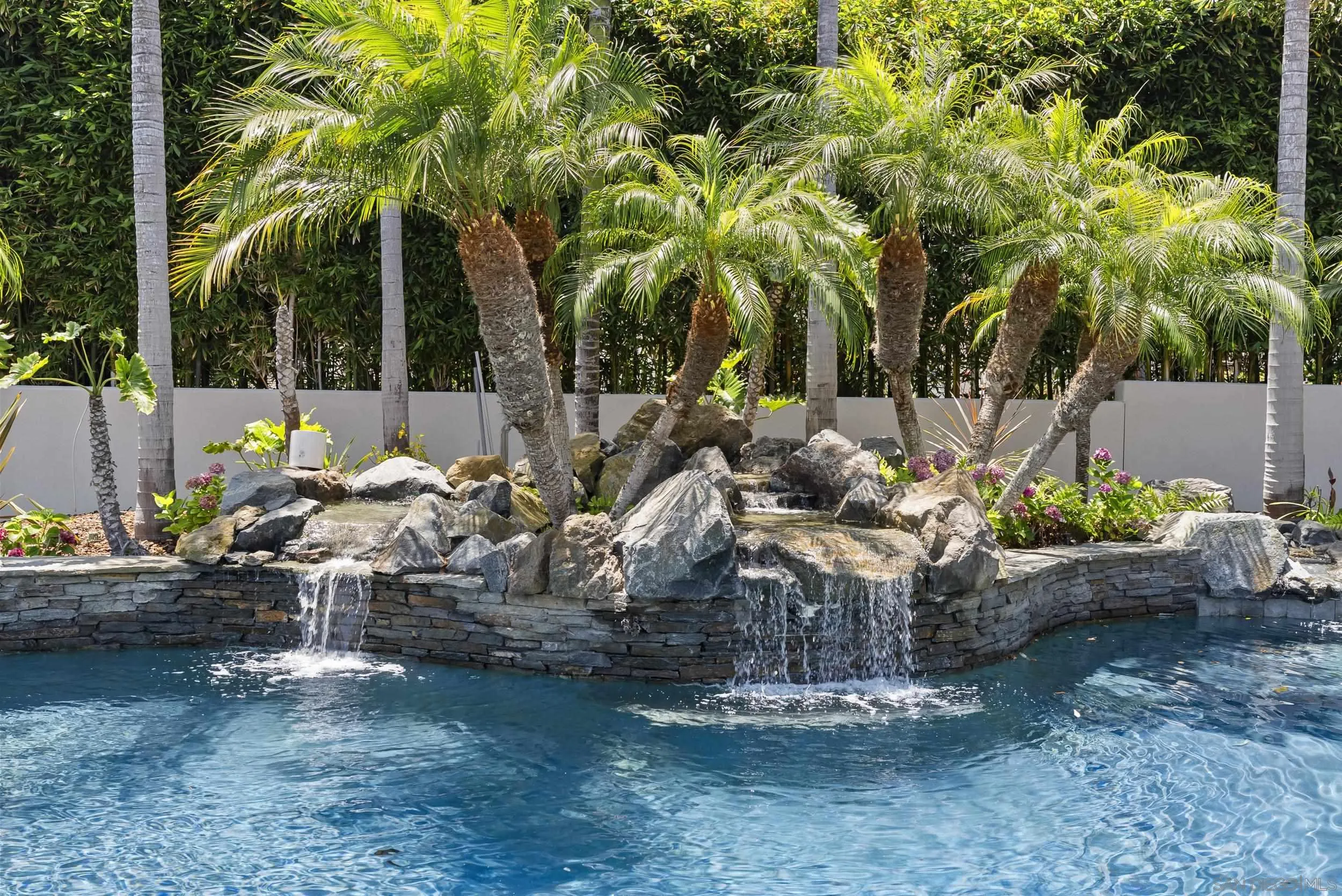 https://cdn.realtyfeed.com/cdn/127/250033679/03b8ada4b292ba3e7931941121a5bcbd.webp