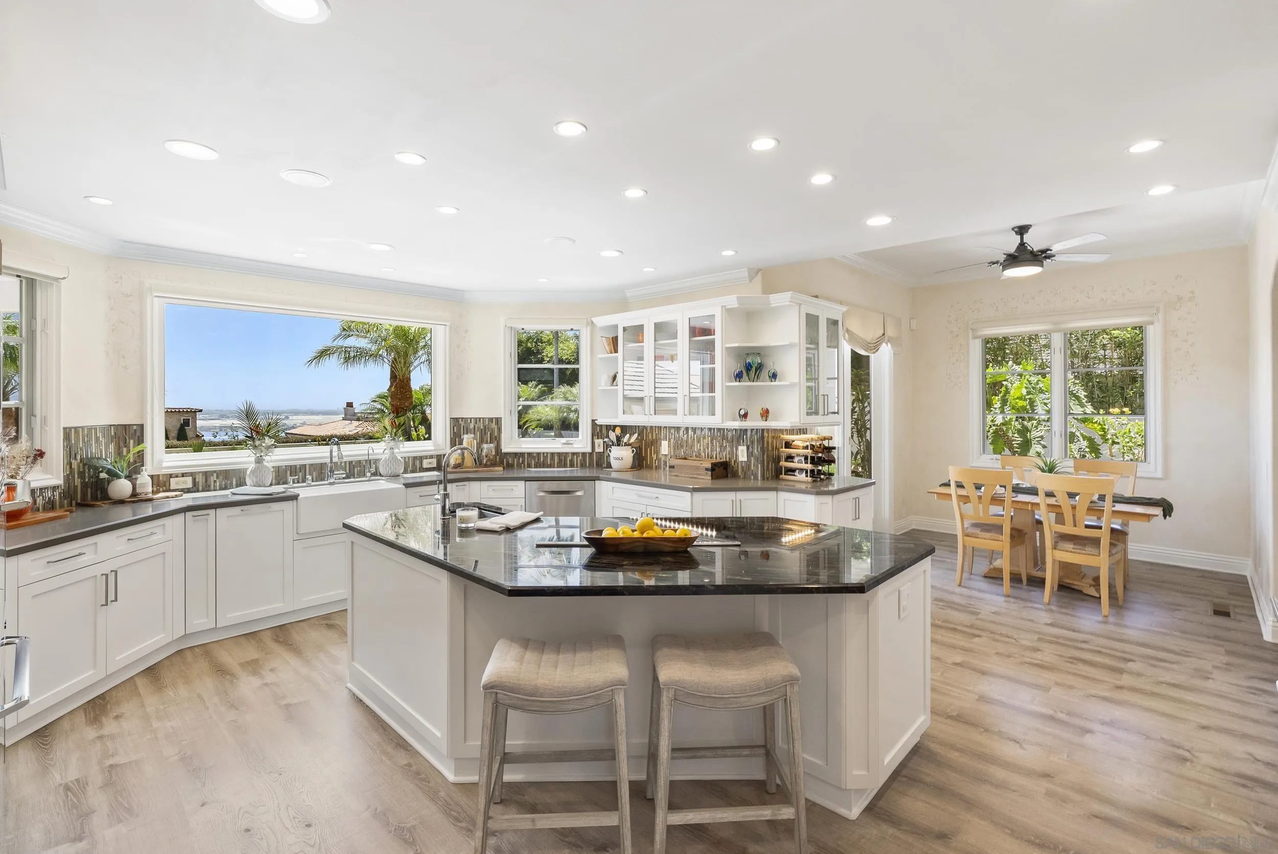 https://cdn.realtyfeed.com/cdn/127/250033679/160a28431e365270b89e3e7d98adf532.webp