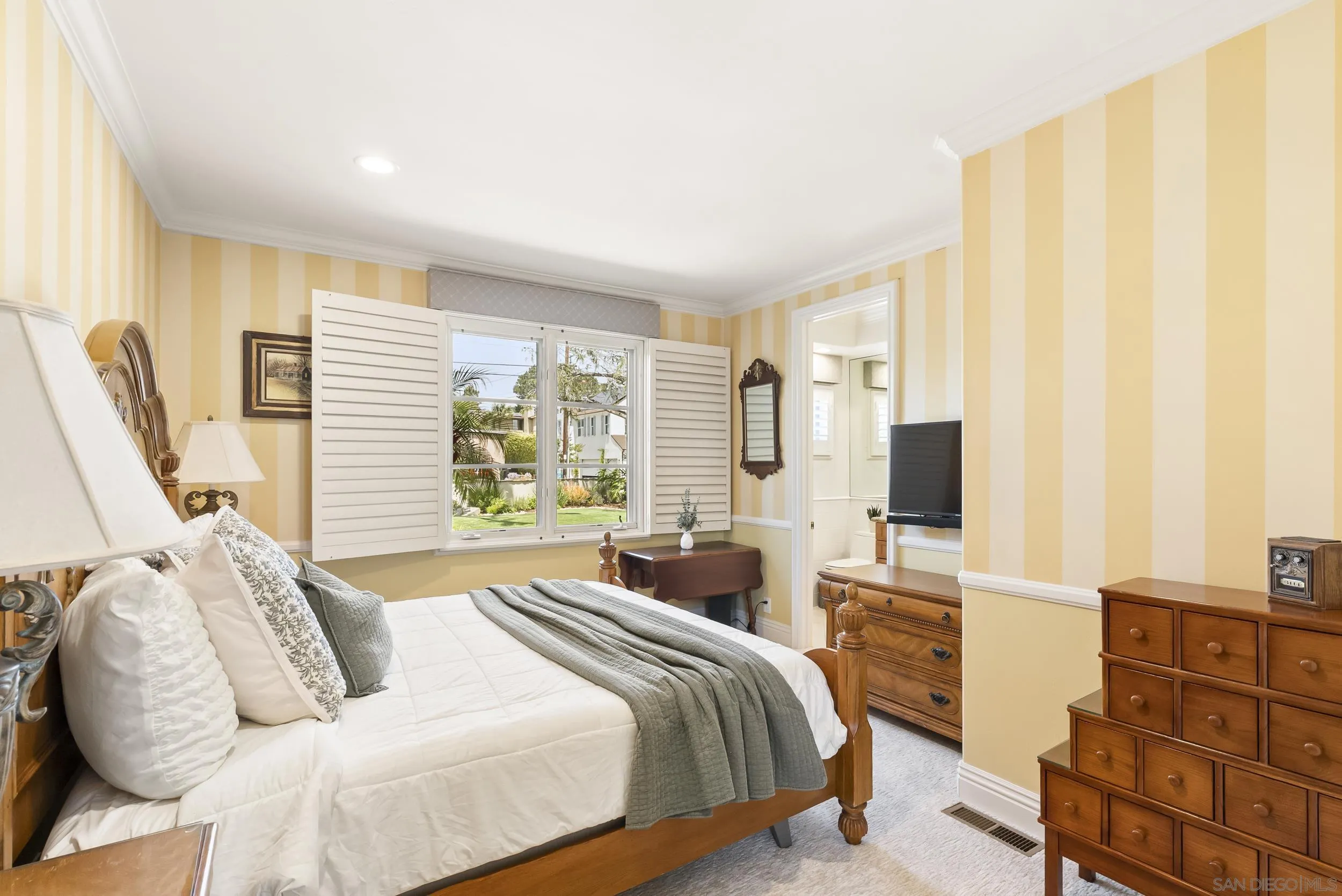 https://cdn.realtyfeed.com/cdn/127/250033679/1f7350ce8f8b2f4797d5f652fd6a0787.webp