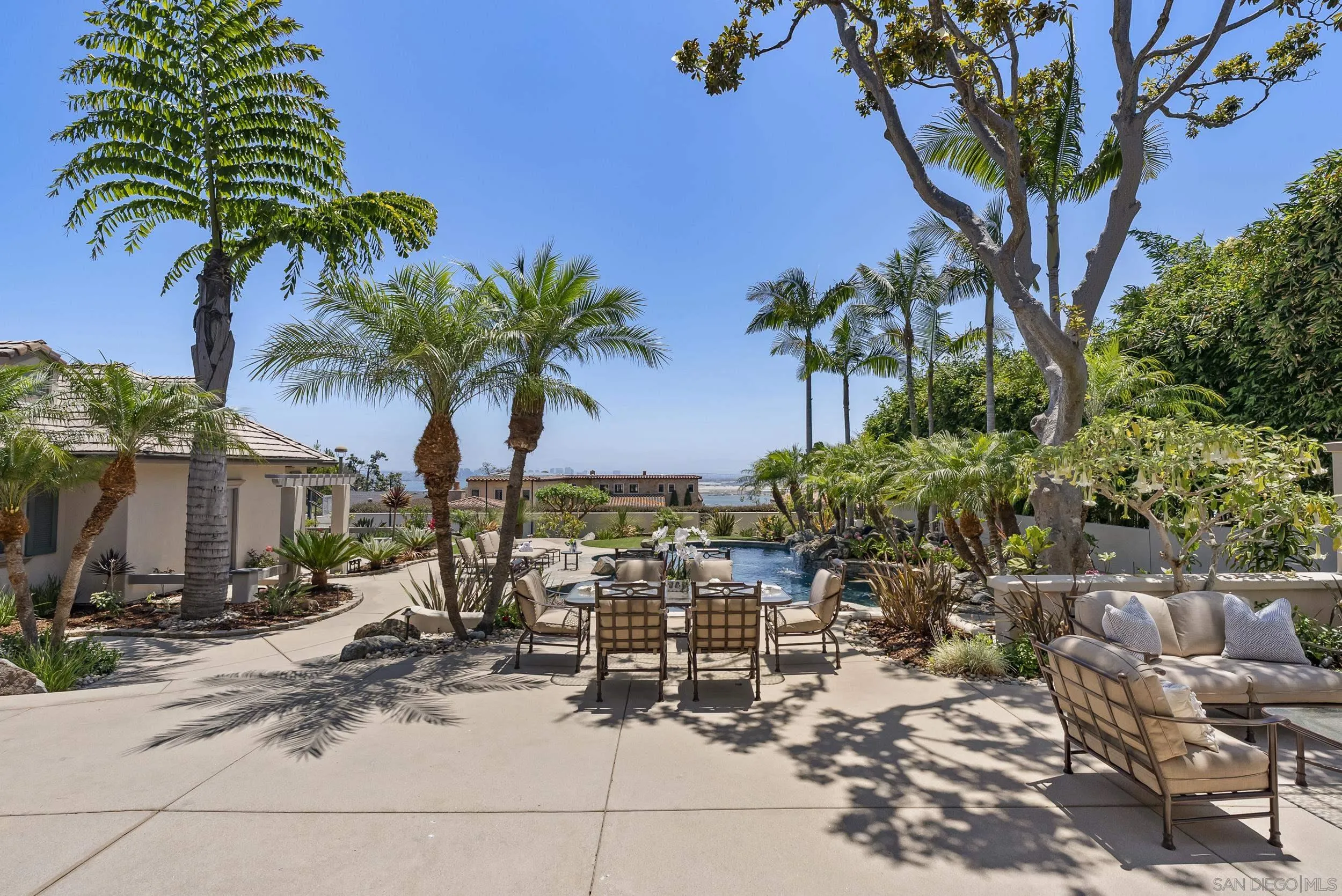 https://cdn.realtyfeed.com/cdn/127/250033679/a5d715e1af7d309212d8b5e0e0523ed6.webp