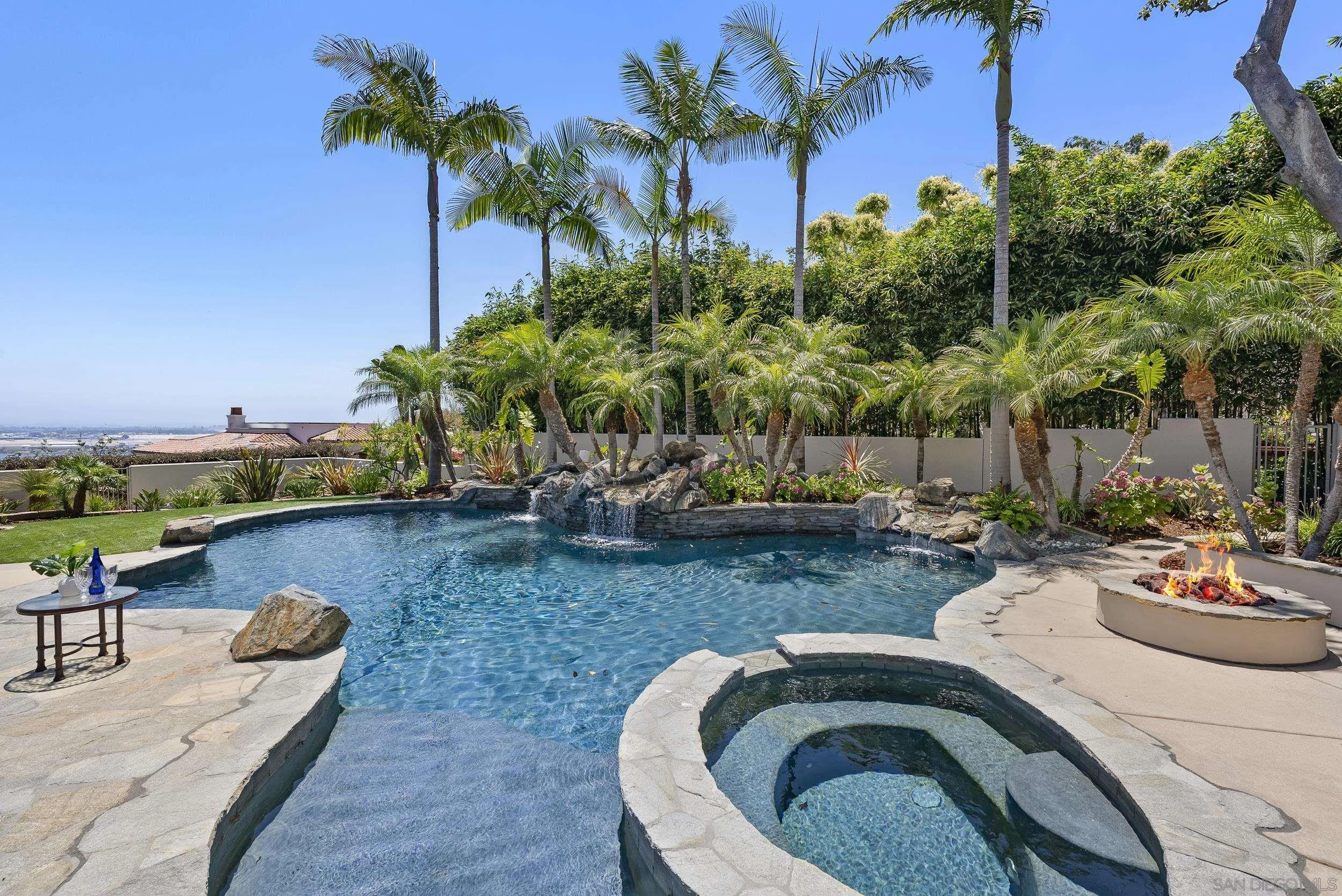 https://cdn.realtyfeed.com/cdn/127/250033679/adf4b690e9cd9c29bc39bb4ac3255f14.webp