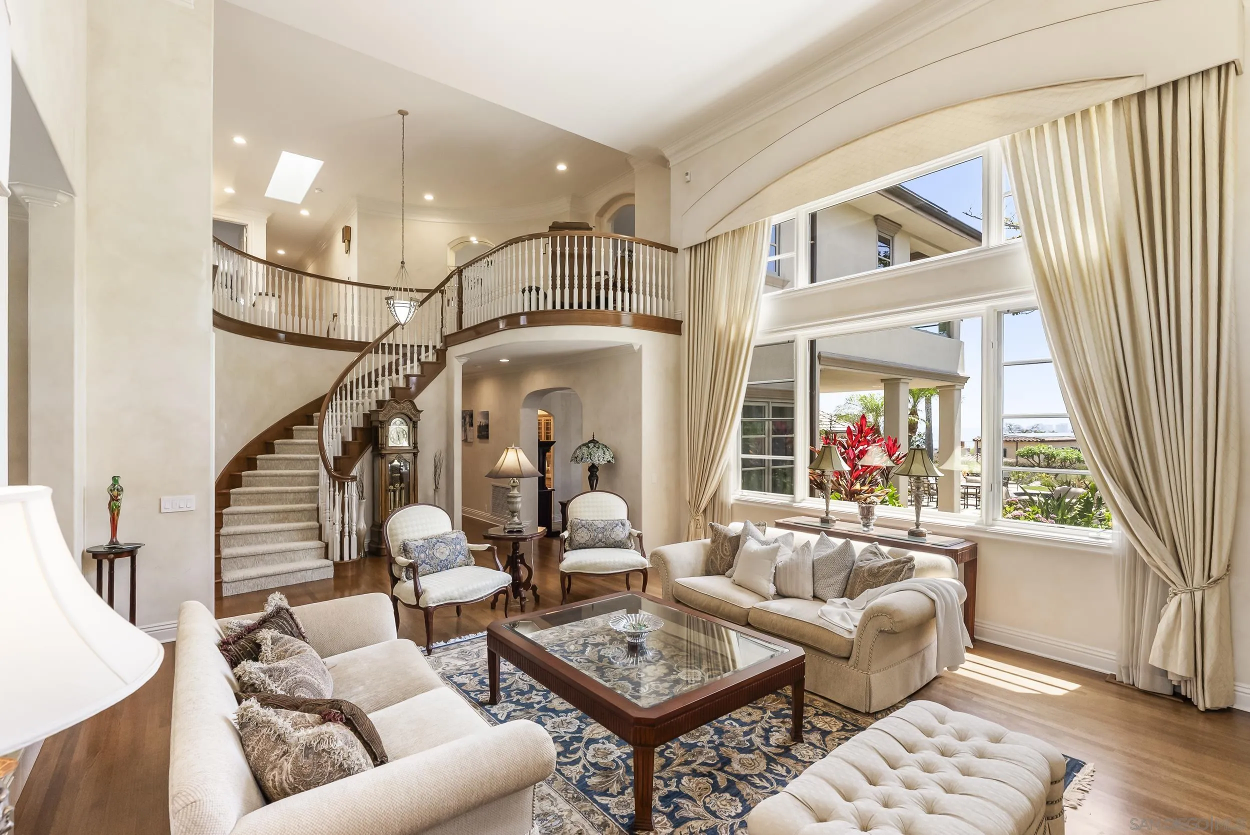 https://cdn.realtyfeed.com/cdn/127/250033679/c2bfca8e5963ad76899c0ebd1a246fd9.webp