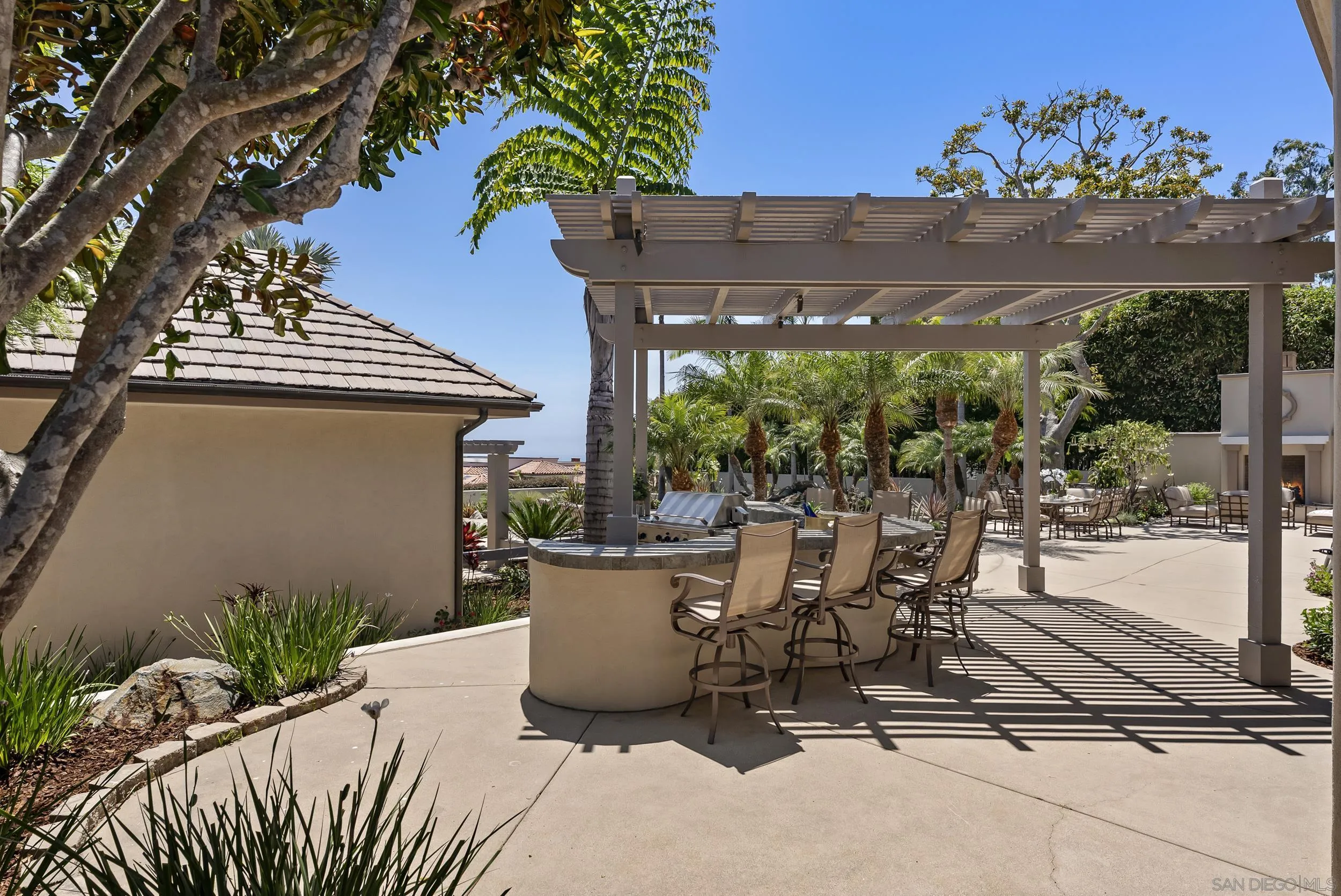 https://cdn.realtyfeed.com/cdn/127/250033679/eb5498cabdde8b9221dd999df85eaa32.webp