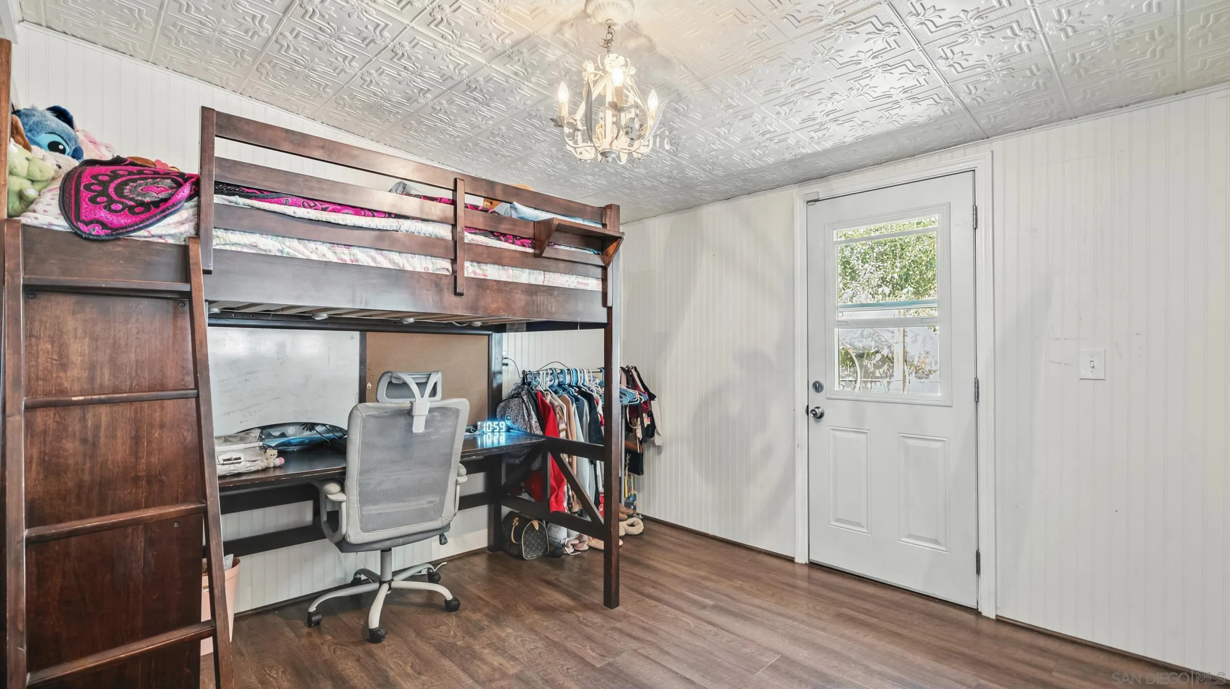 https://cdn.realtyfeed.com/cdn/127/250033683/29d8b56659e9f96b8b1d87c6d6add2dc.webp