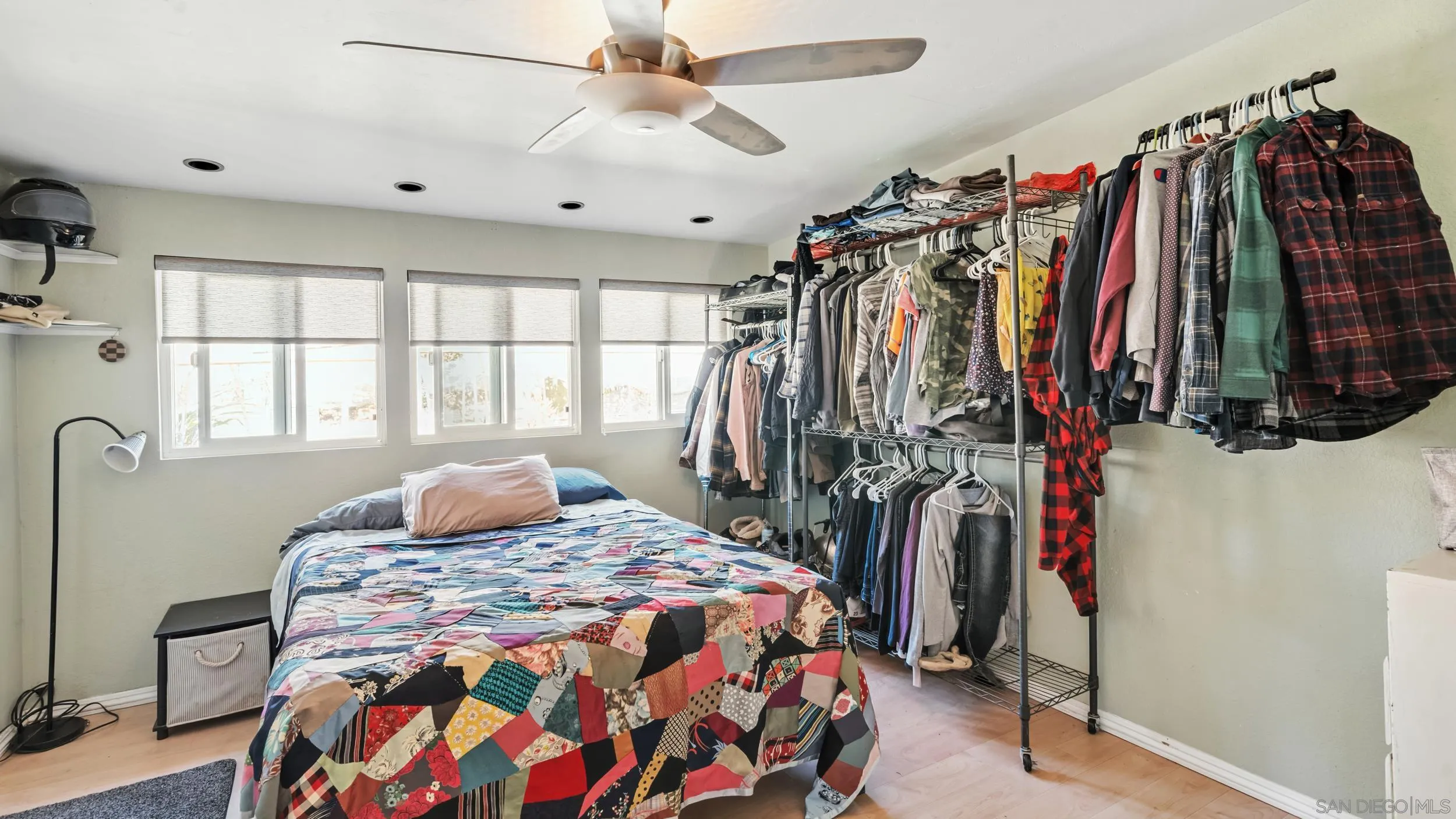 https://cdn.realtyfeed.com/cdn/127/250033683/40a4ec2841f33e136450bef9a04362a1.webp