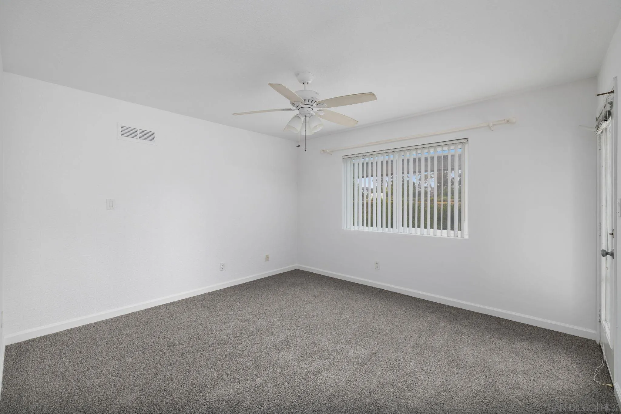 Photo #13: 250033688 Listing: Photo #13