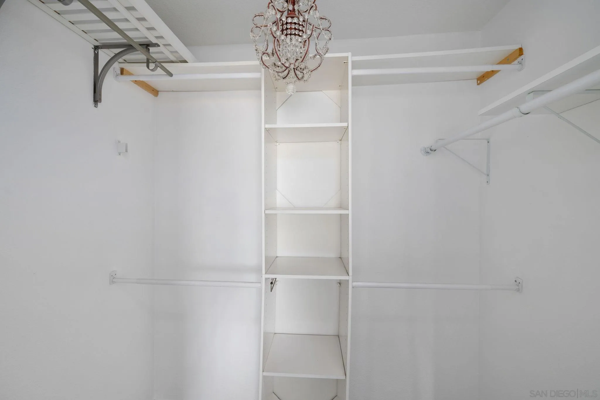 Photo #15: 250033688 Listing: Photo #15