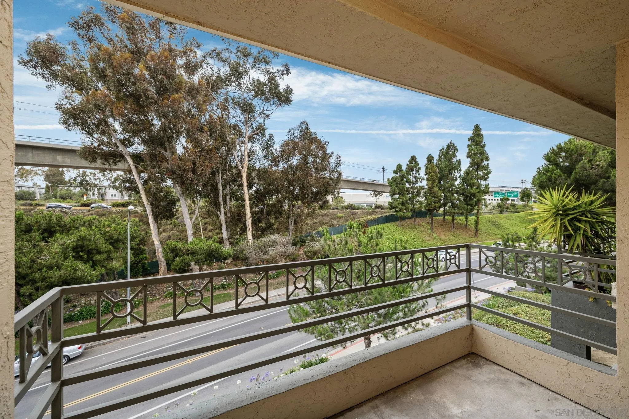 Photo #5: 250033688 Listing: Photo #5