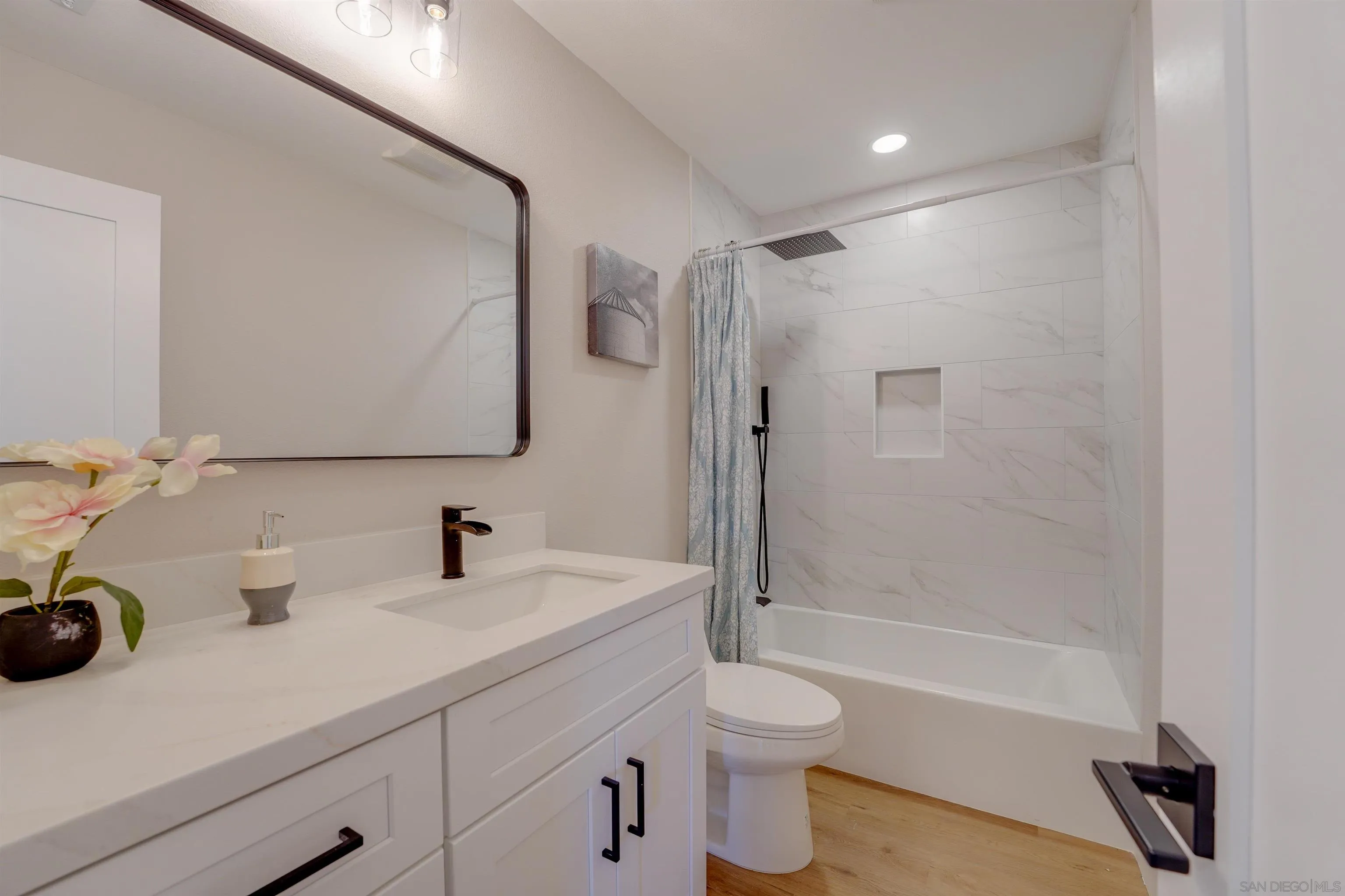 https://cdn.realtyfeed.com/cdn/127/250033693/9fc2d3926bf6f3e8f964a4423f191bfb.webp
