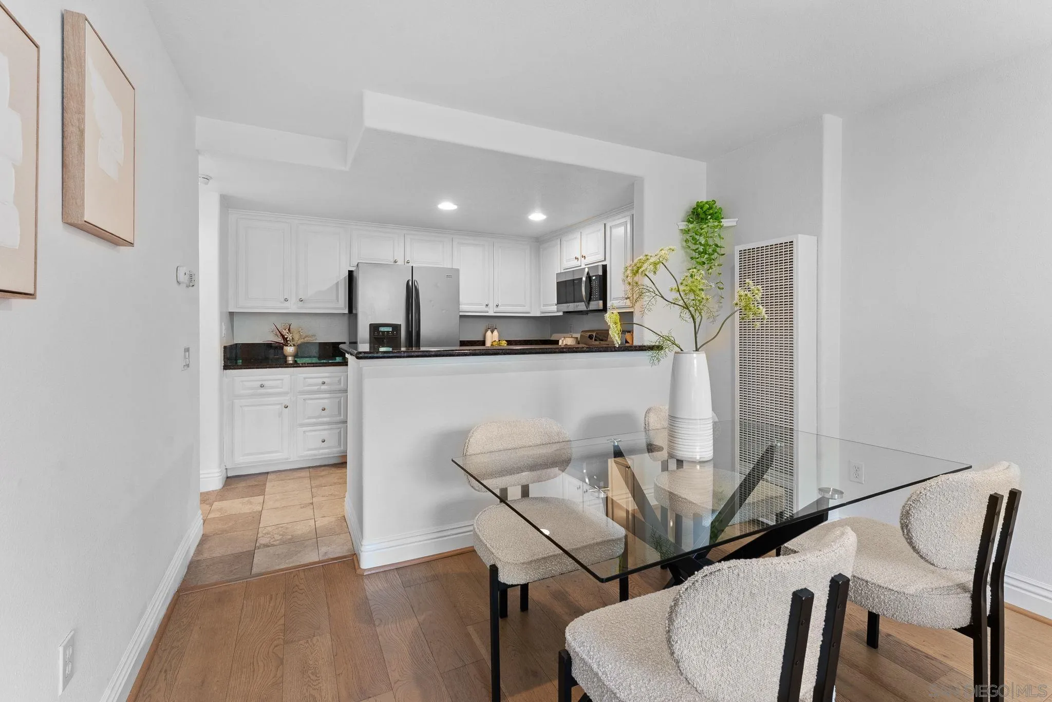 Photo #3: 250033694 Listing 