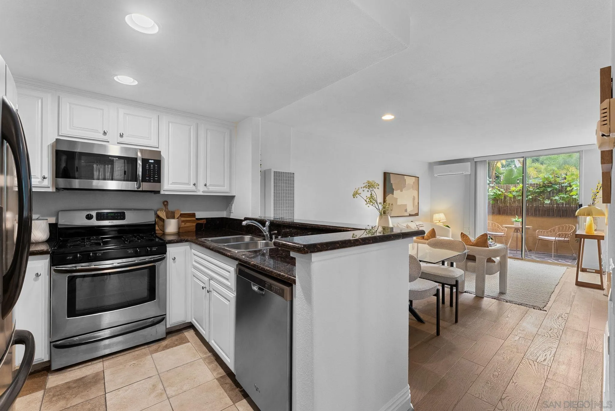 Photo #6: 250033694 Listing 